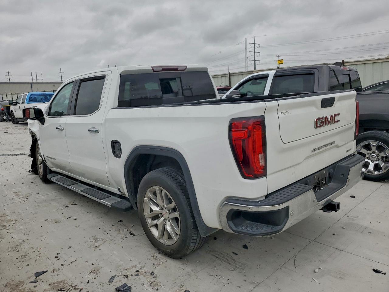 2020 GMC SIERRA C1500 SLT photo 2