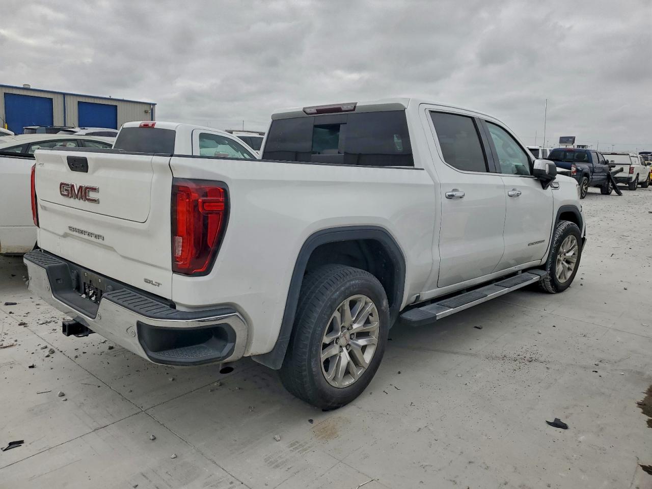 2020 GMC SIERRA C1500 SLT photo 3