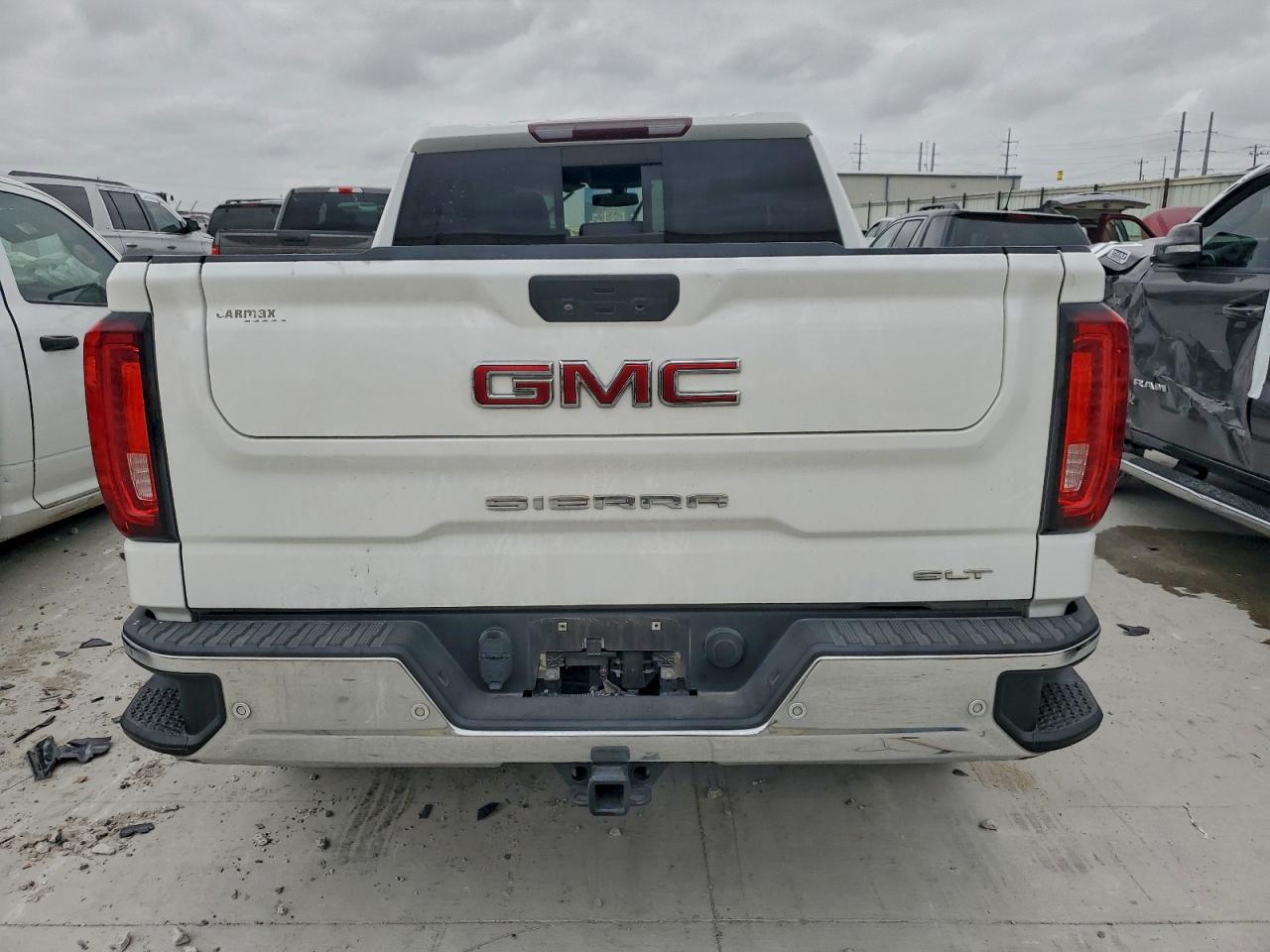 2020 GMC SIERRA C1500 SLT photo 6