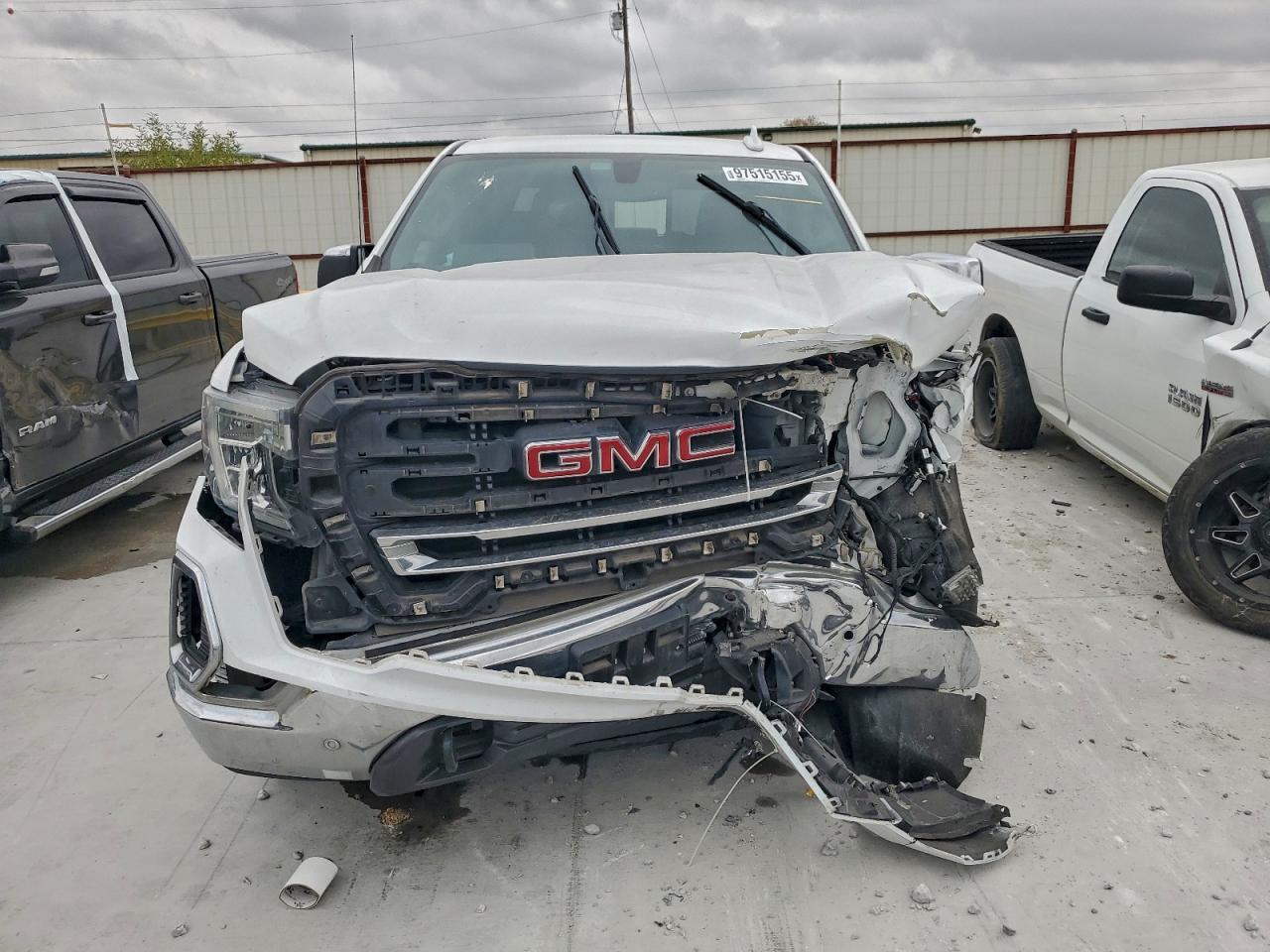 2020 GMC SIERRA C1500 SLT photo 5