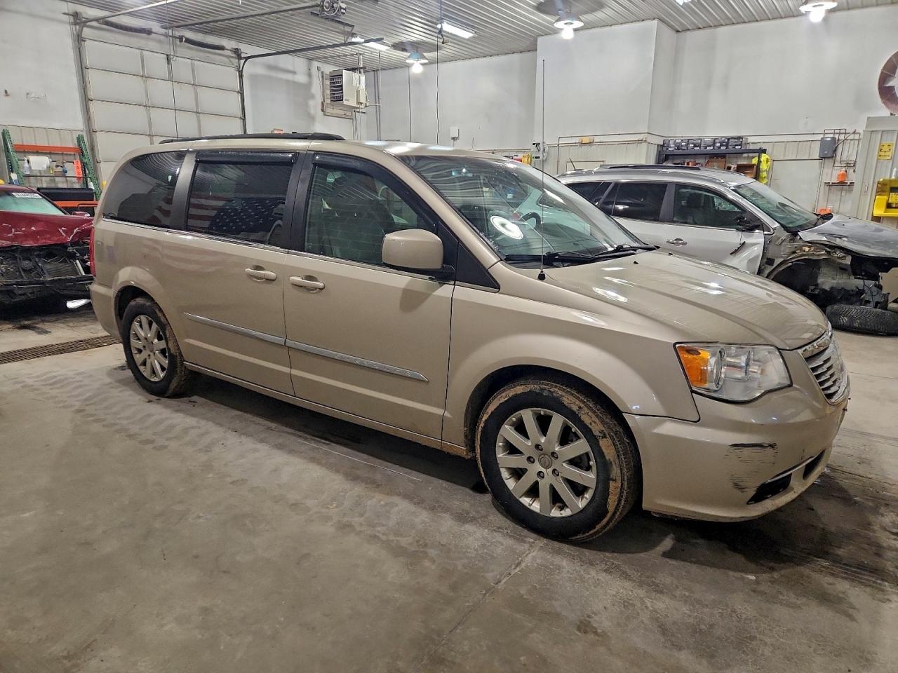 2015 CHRYSLER TOWN & COUNTRY TOURING photo 4
