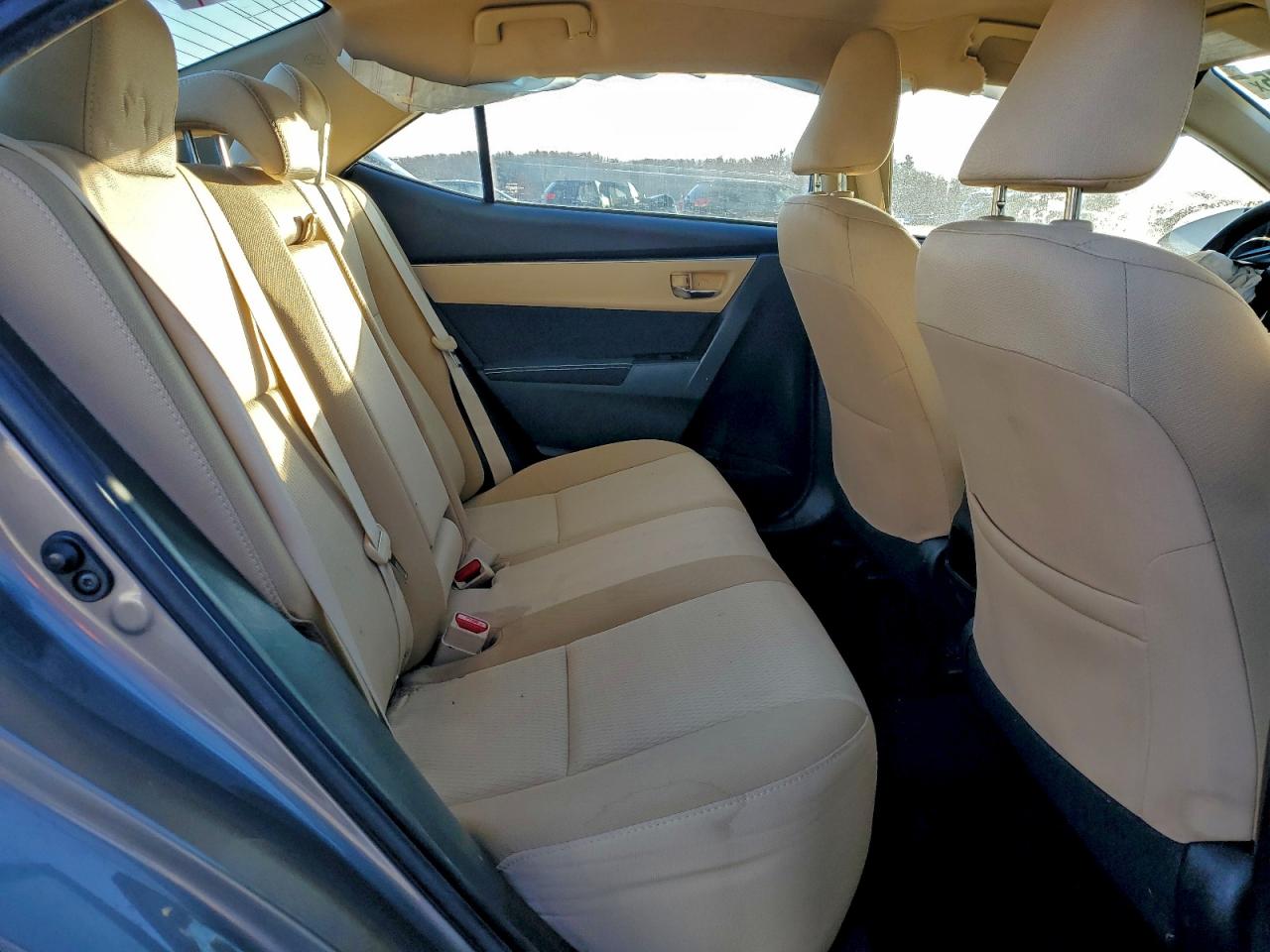 2018 TOYOTA COROLLA L photo 10