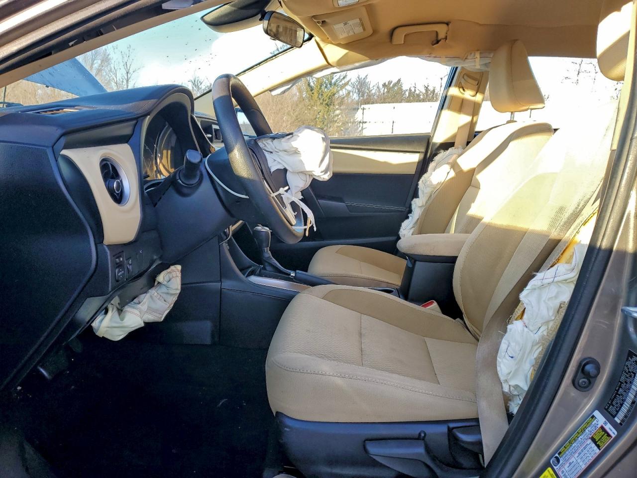 2018 TOYOTA COROLLA L photo 7