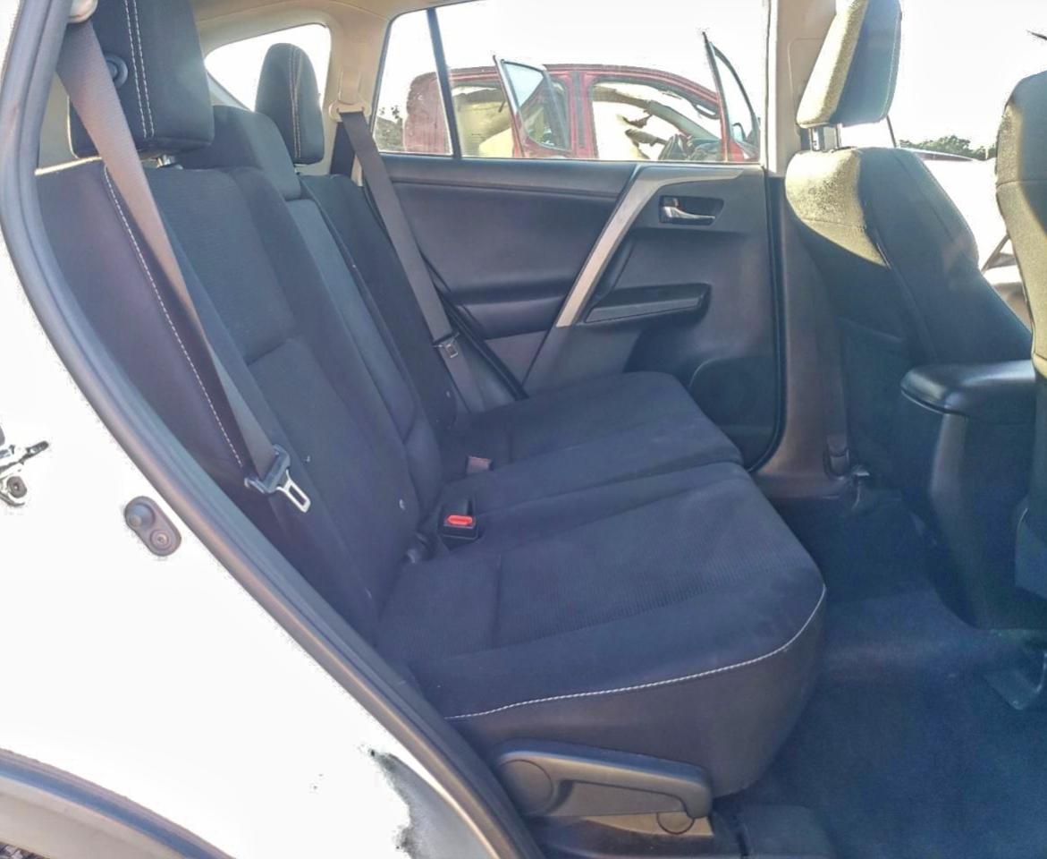 2016 TOYOTA RAV 4 photo 11