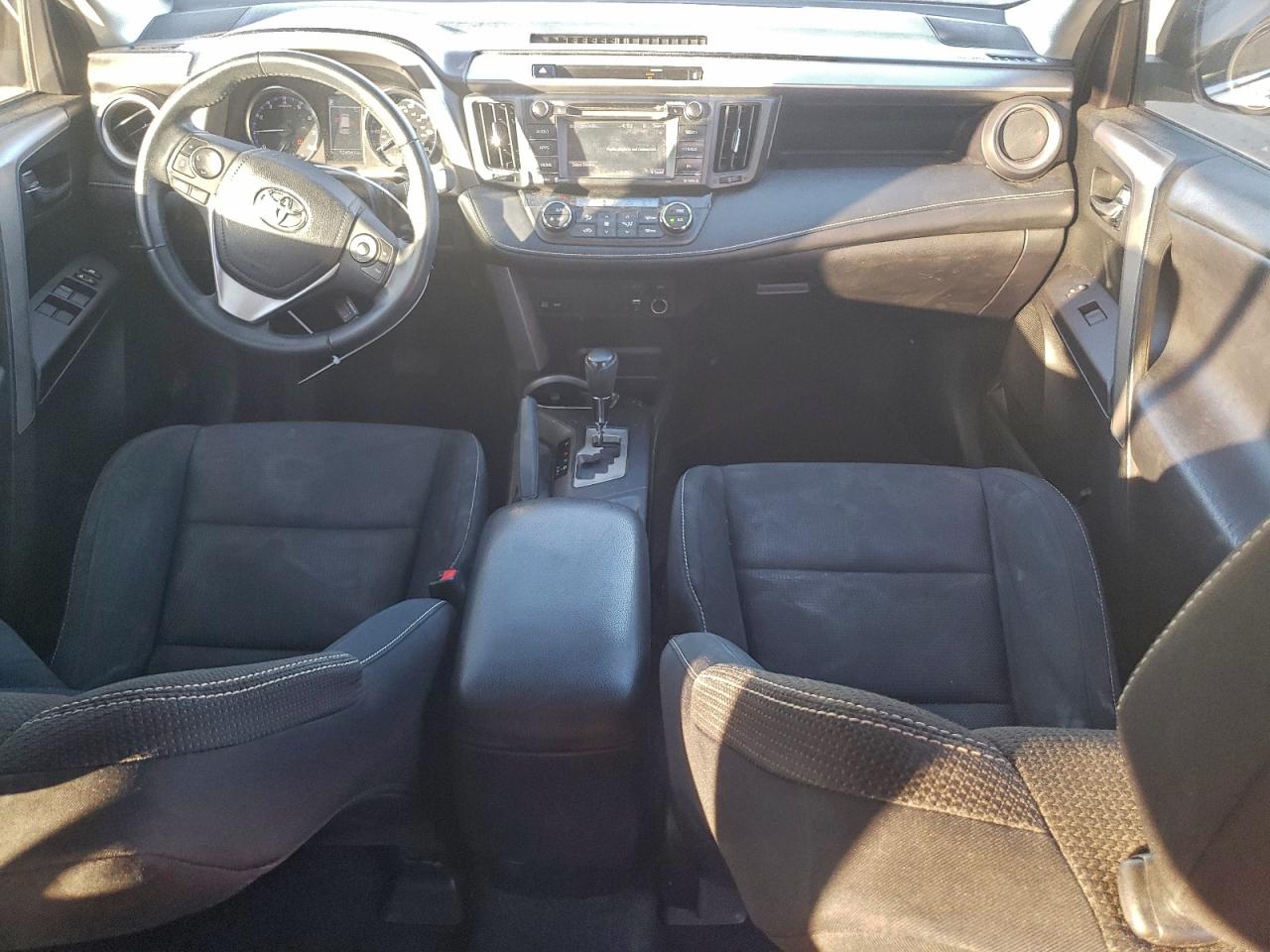 2016 TOYOTA RAV 4 photo 8