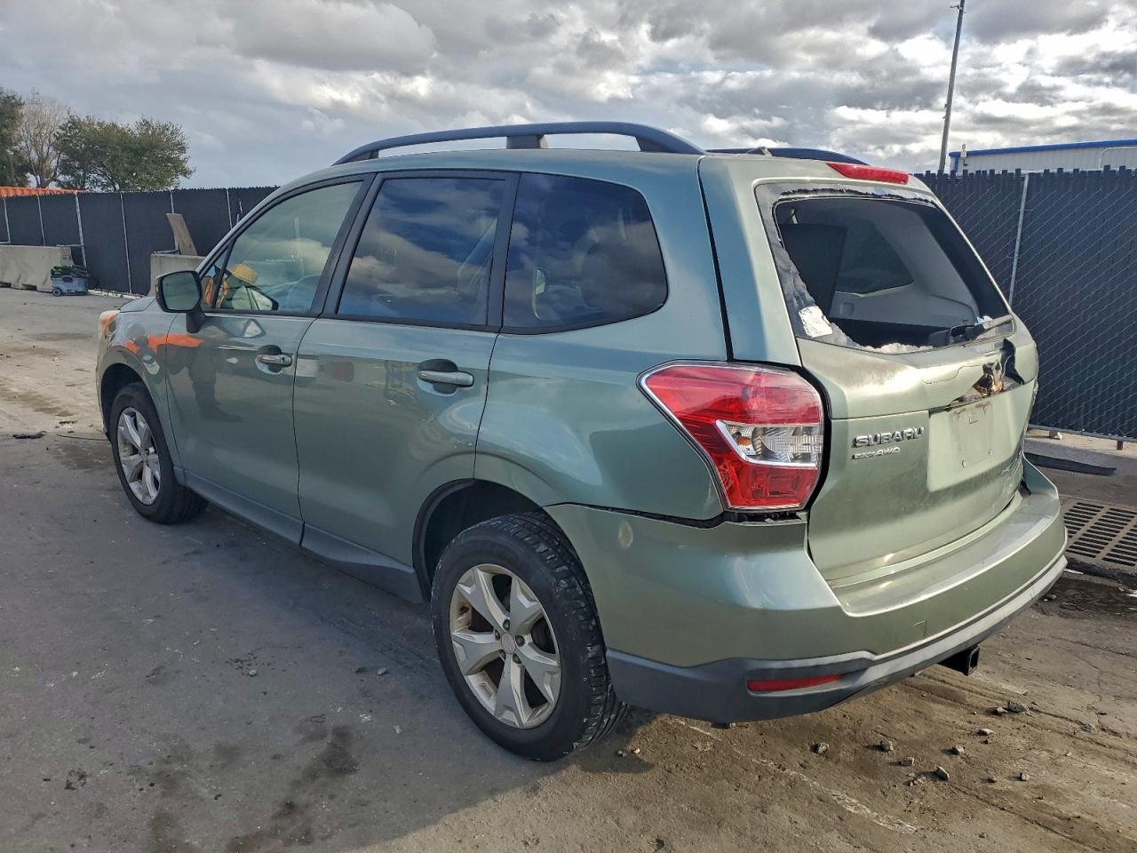 2015 SUBARU FORESTER 2.5I PREMIUM photo 2