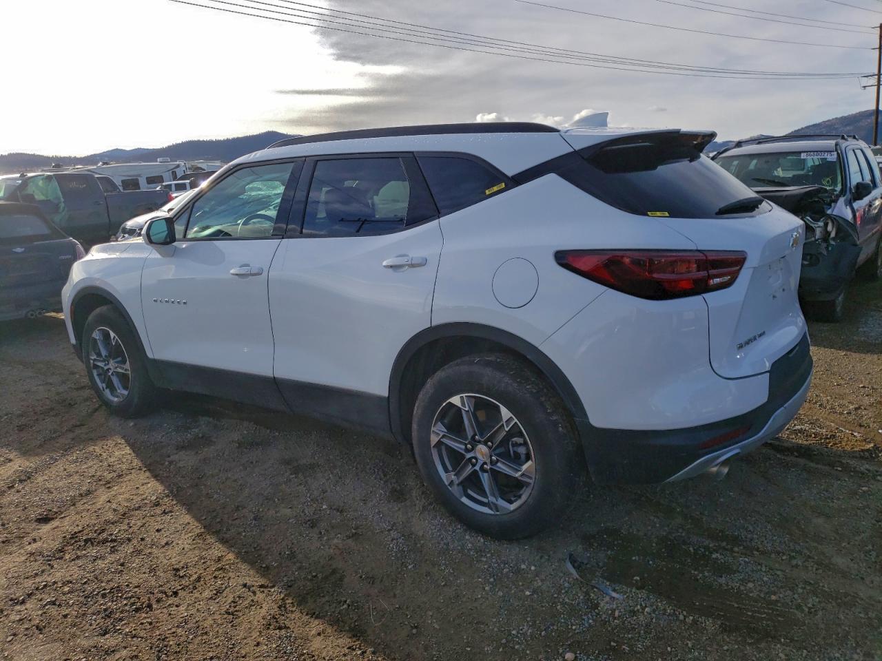 2025 CHEVROLET BLAZER 2LT photo 2