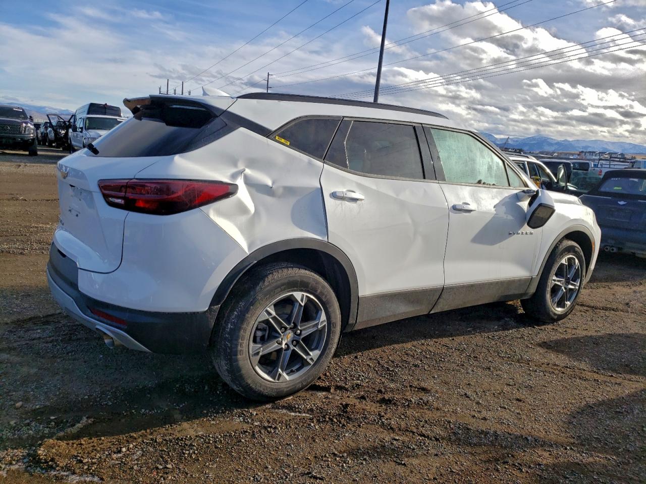 2025 CHEVROLET BLAZER 2LT photo 3
