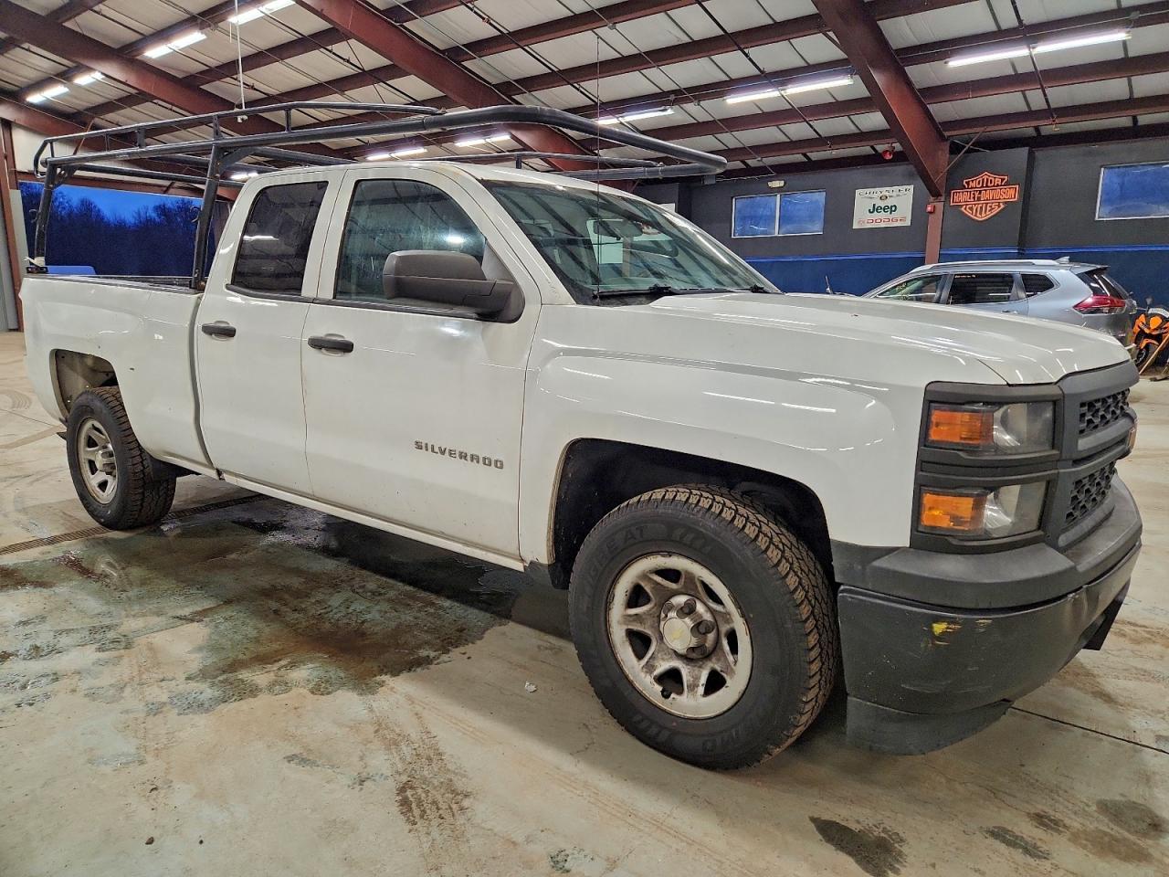 2014 CHEVROLET SILVERADO C1500 photo 4