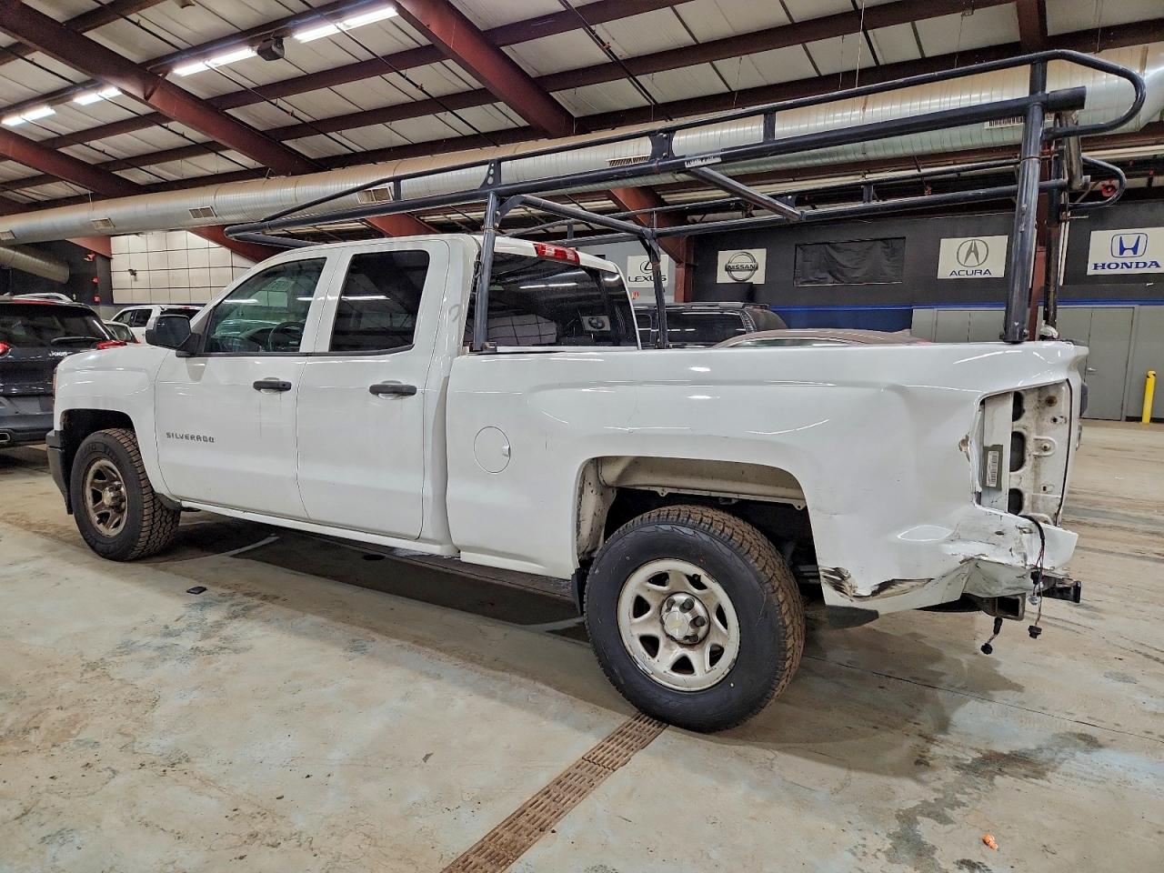 2014 CHEVROLET SILVERADO C1500 photo 2