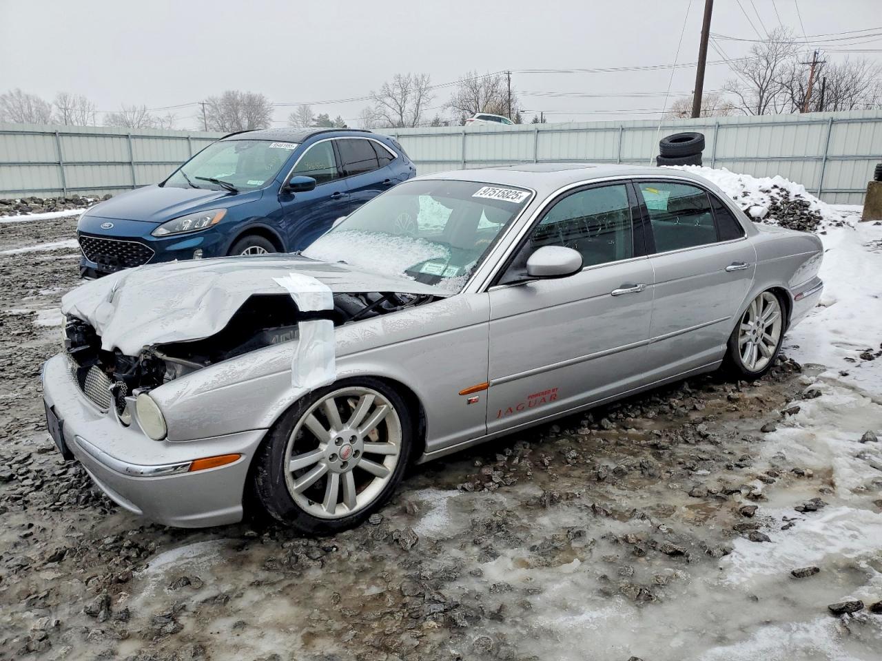 2004 JAGUAR XJR