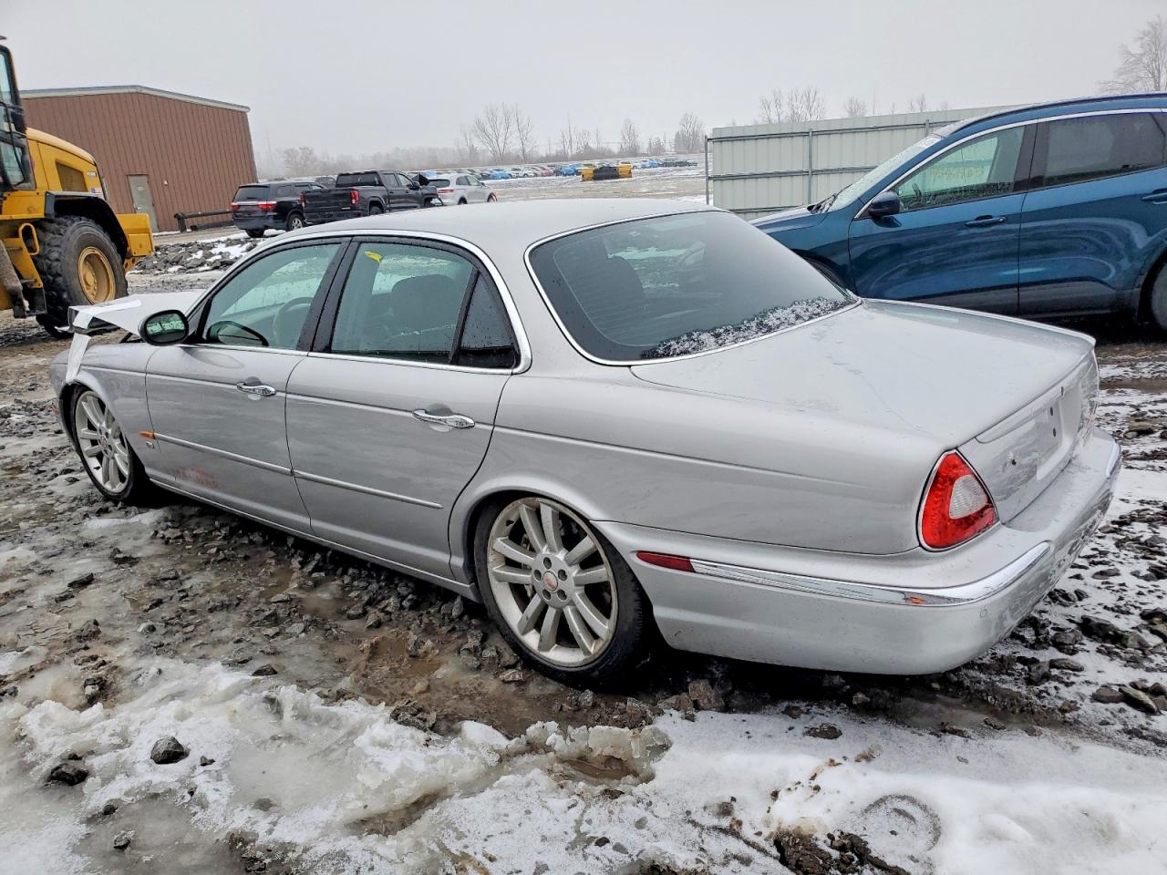 2004 JAGUAR XJR S photo 2