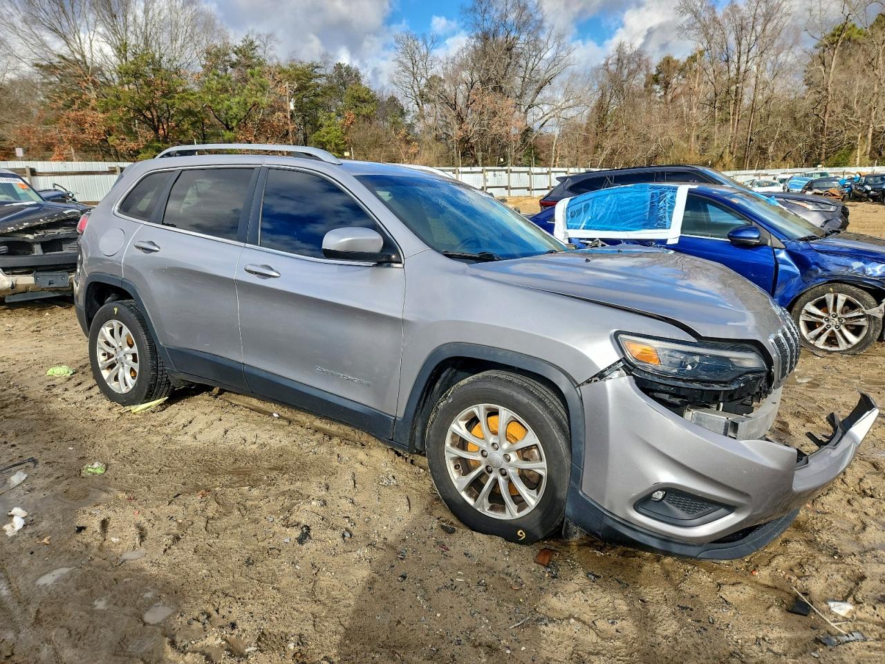 2019 JEEP CHEROKEE LATITUDE photo 4