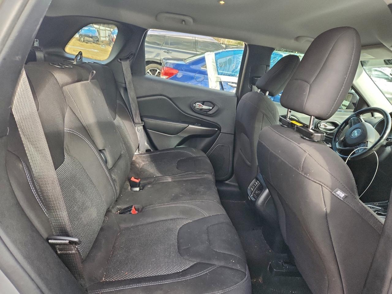2019 JEEP CHEROKEE LATITUDE photo 11