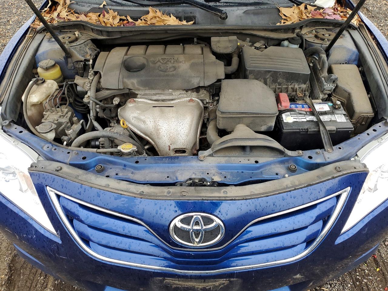 2011 TOYOTA CAMRY BASE photo 11