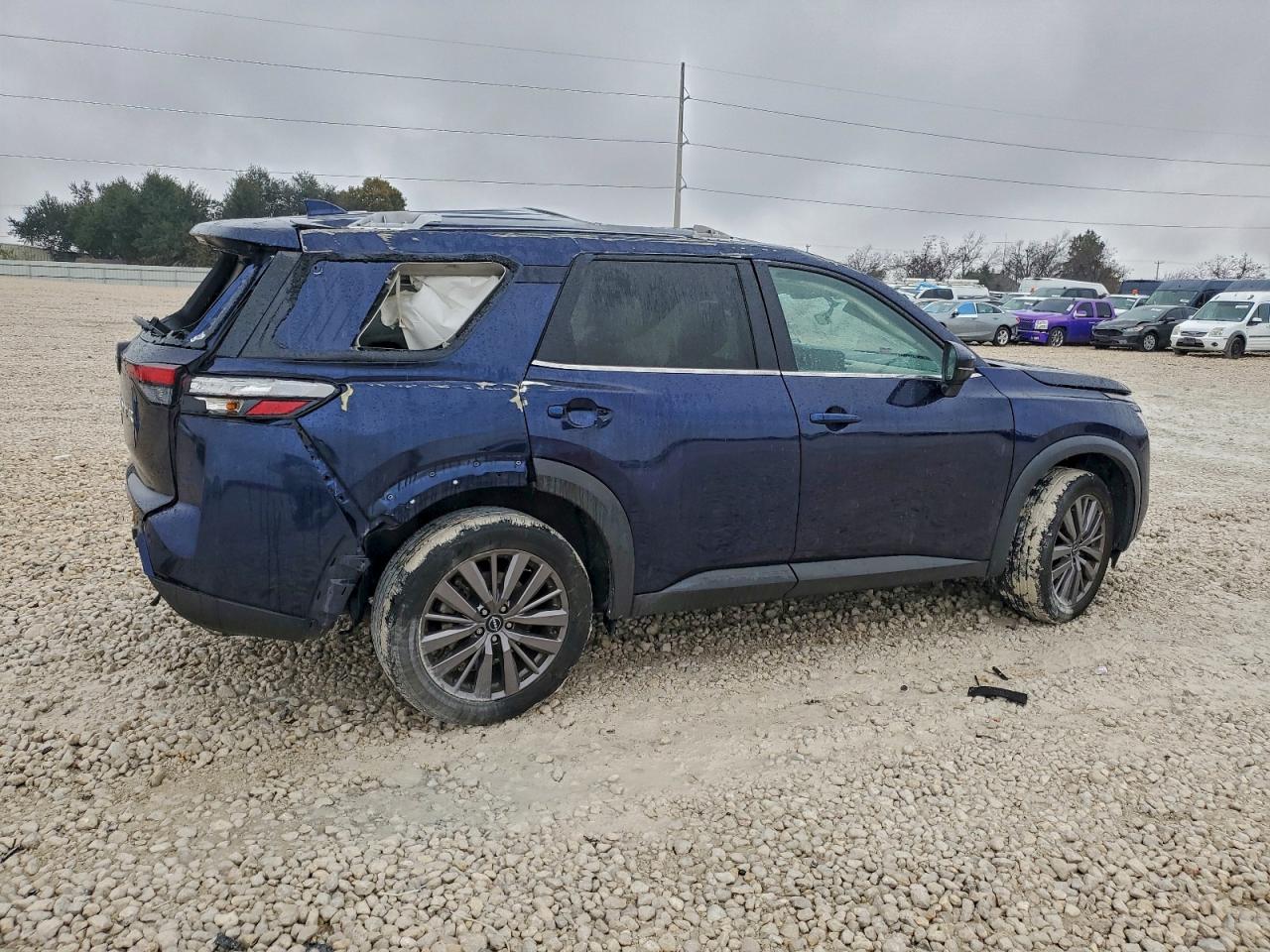 2023 NISSAN PATHFINDER SL photo 3