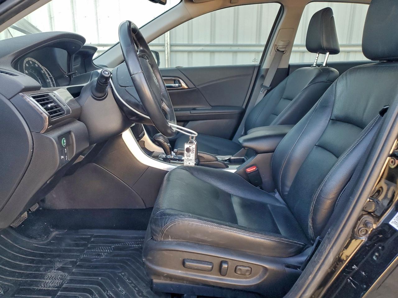 2017 HONDA ACCORD TOURING photo 7