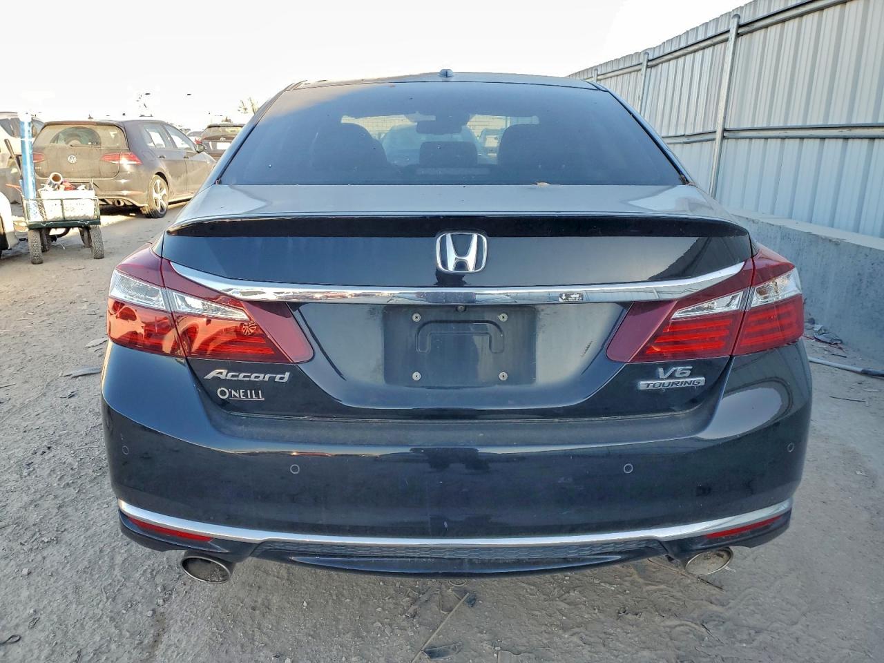2017 HONDA ACCORD TOURING photo 6