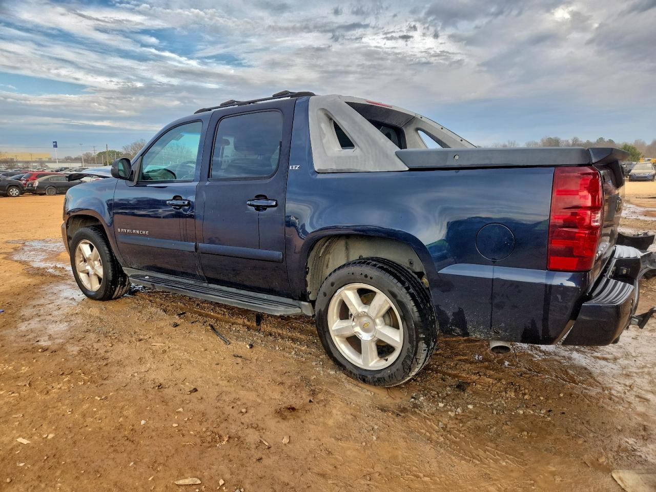 2007 CHEVROLET AVALANCHE K1500 photo 2