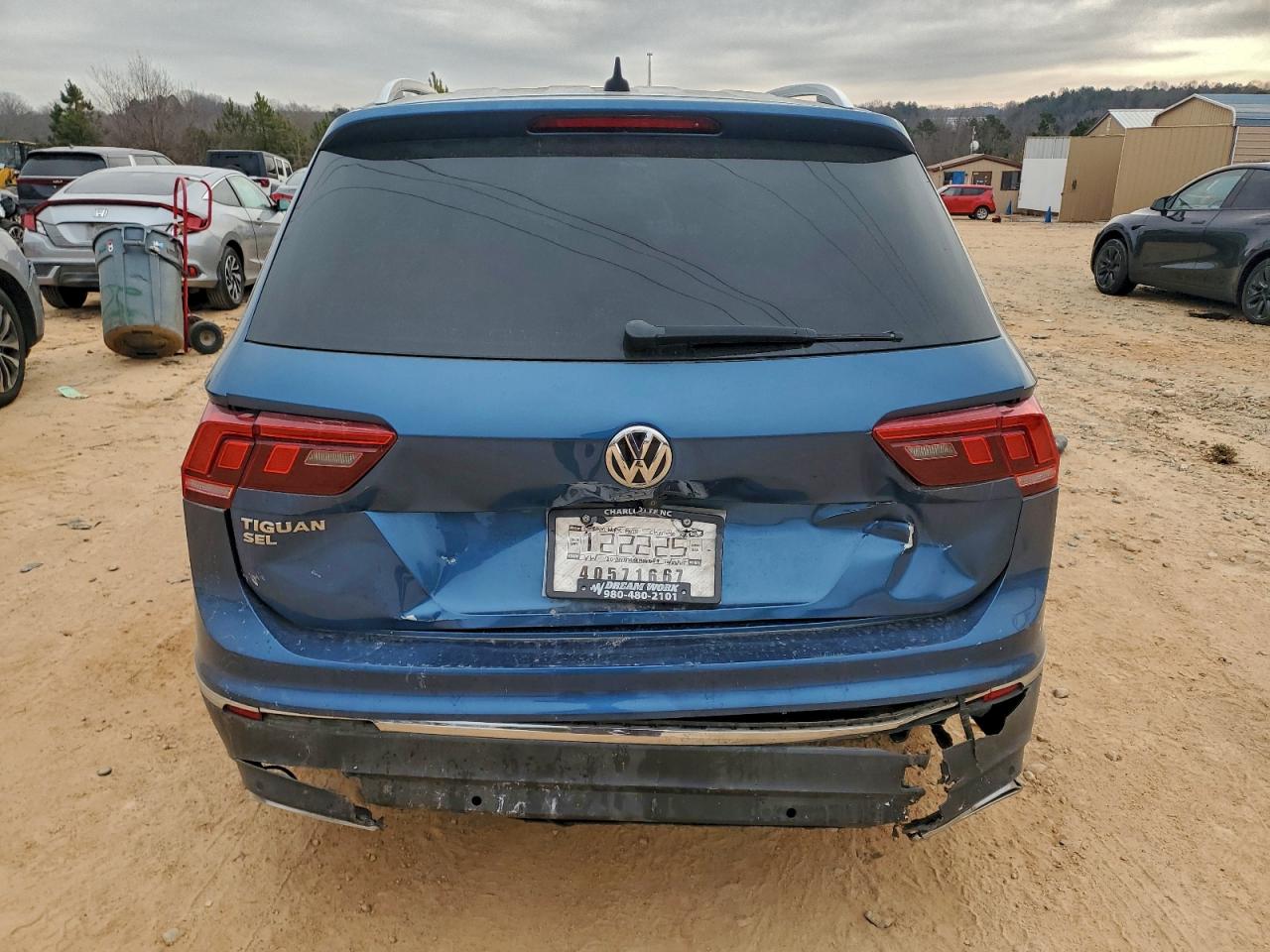 2020 VOLKSWAGEN TIGUAN SE photo 6