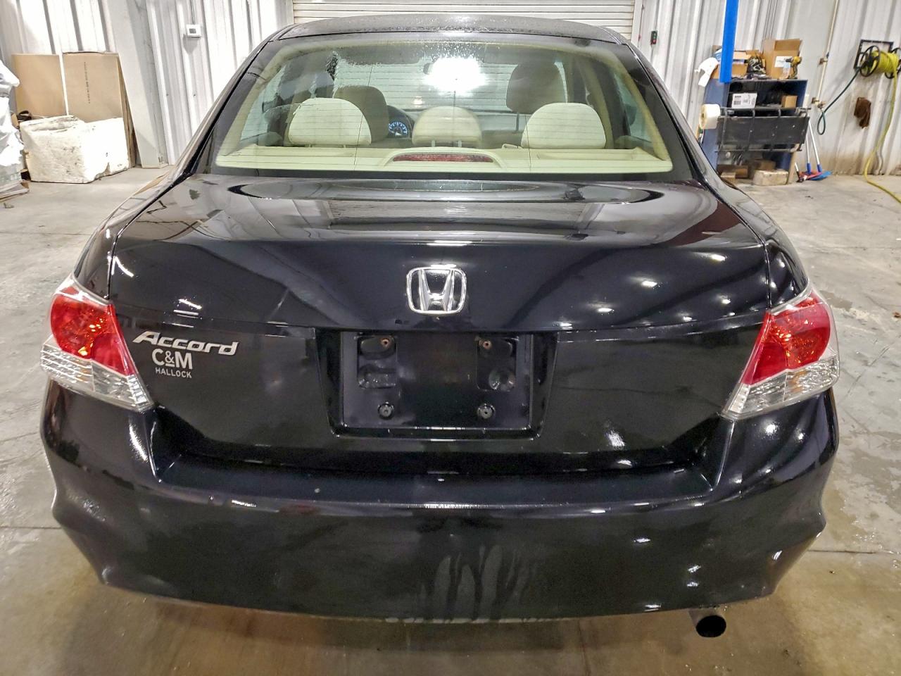2010 HONDA ACCORD LX photo 6