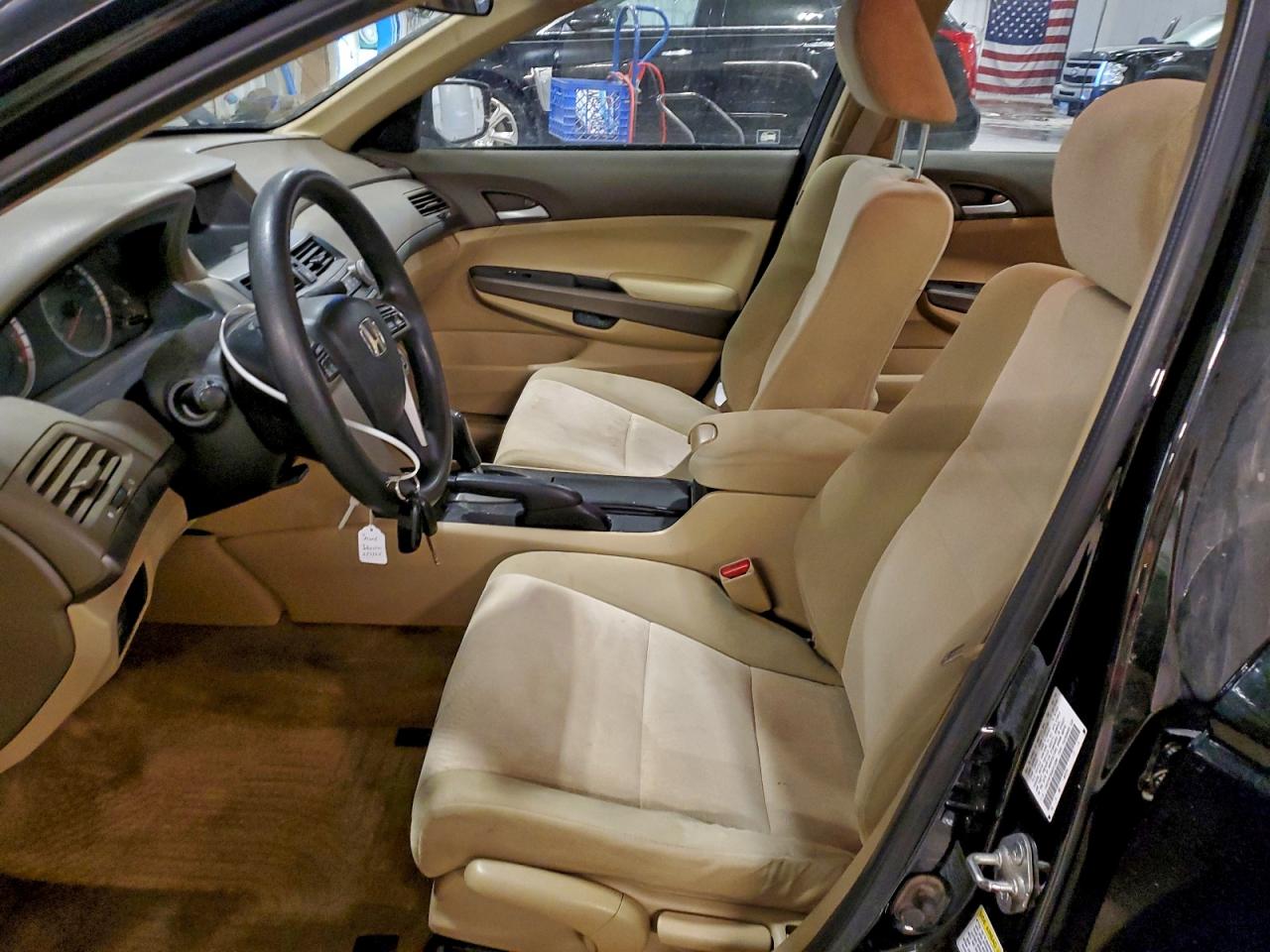 2010 HONDA ACCORD LX photo 7