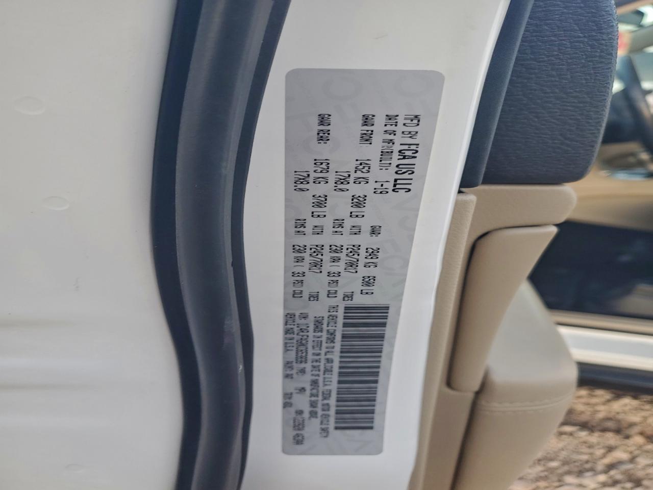 2019 JEEP GRAND CHEROKEE LAREDO photo 13