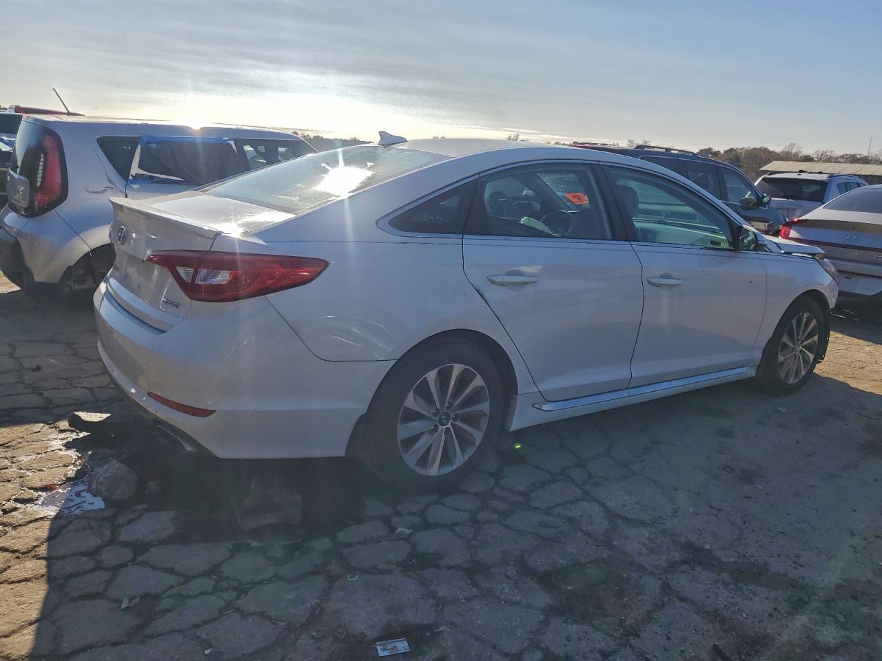 2017 HYUNDAI SONATA SPORT photo 3