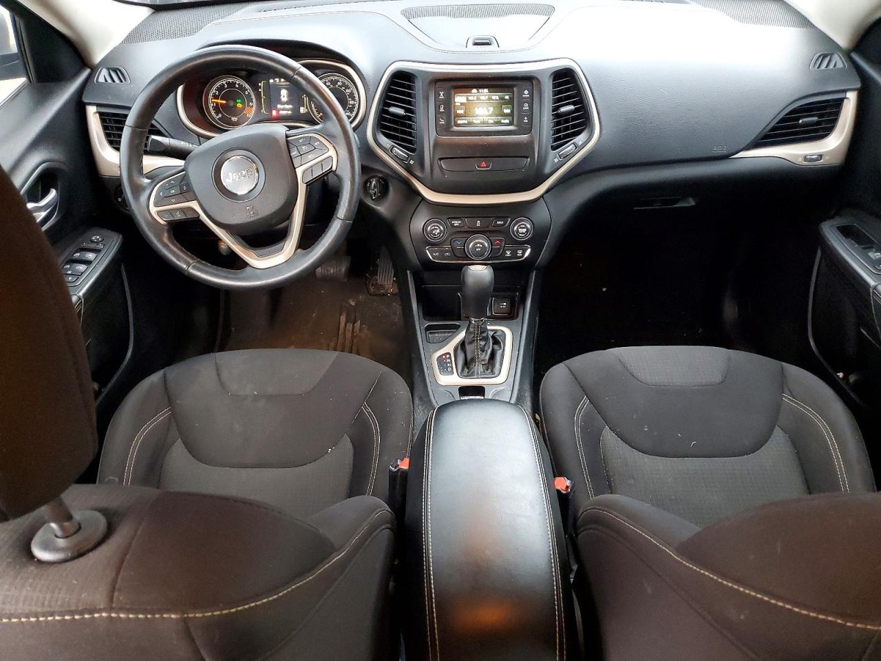 2015 JEEP CHEROKEE LATITUDE photo 8