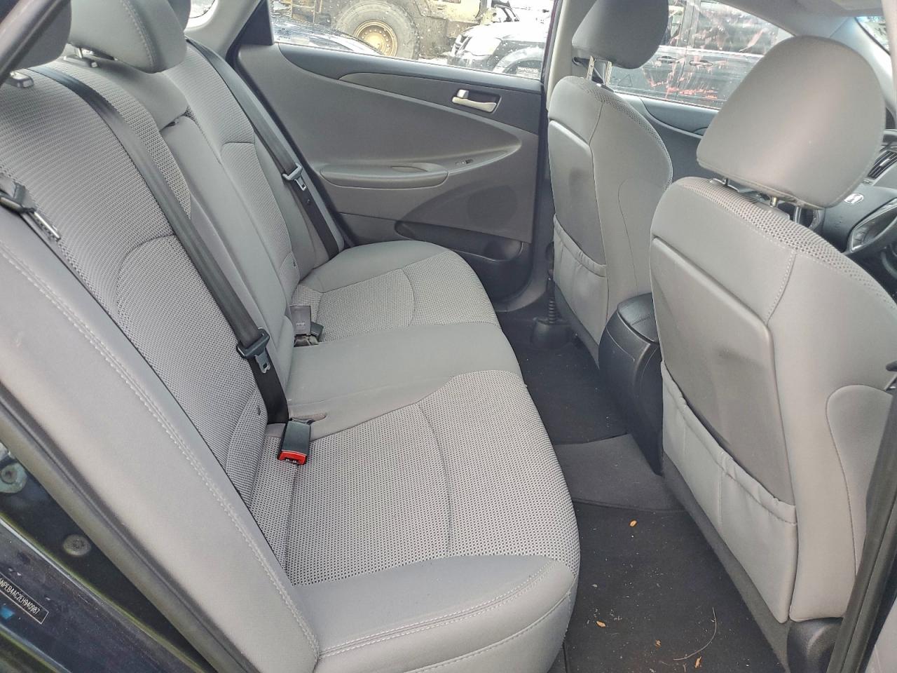 2014 HYUNDAI SONATA GLS photo 10