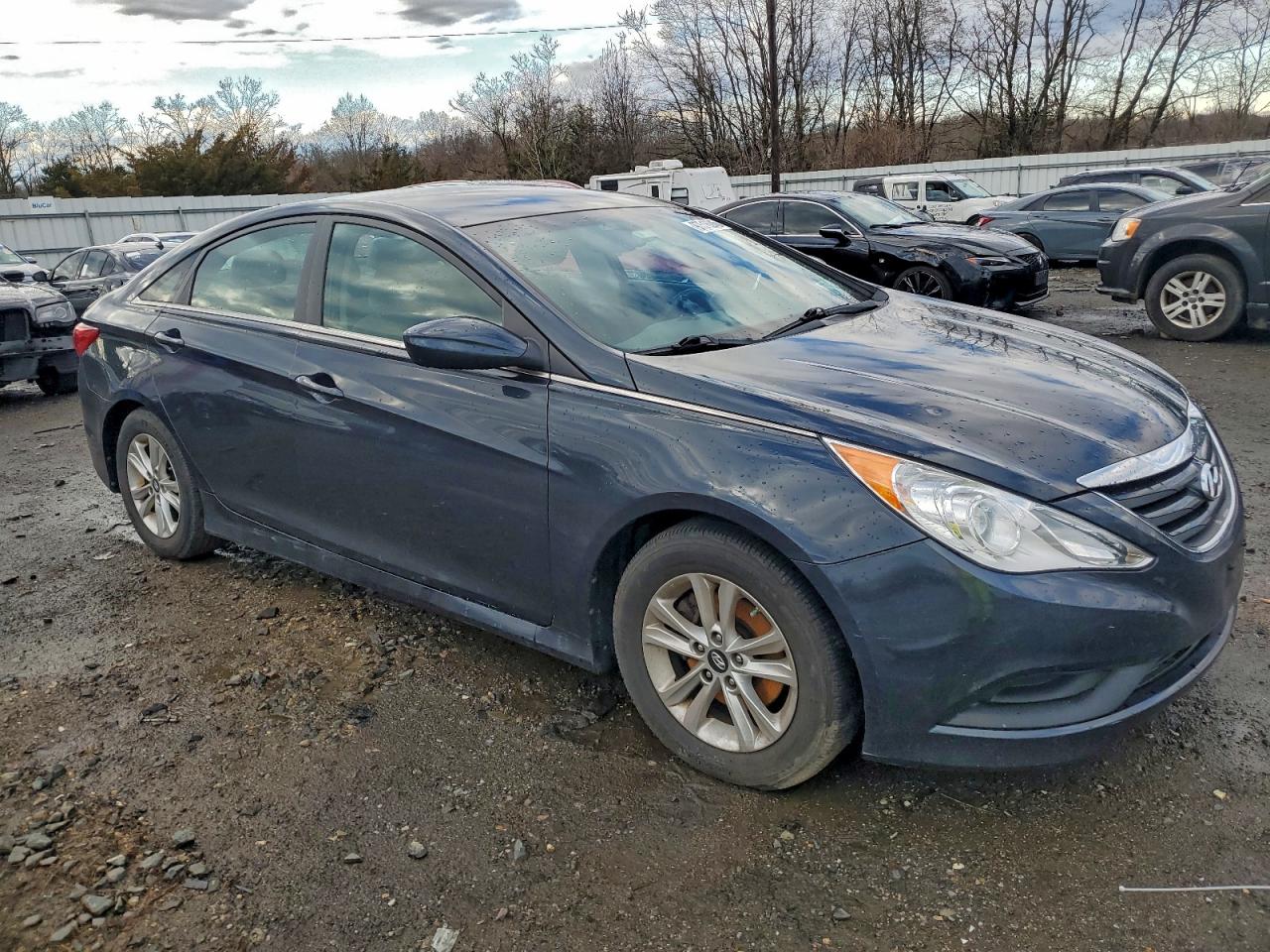 2014 HYUNDAI SONATA GLS photo 4