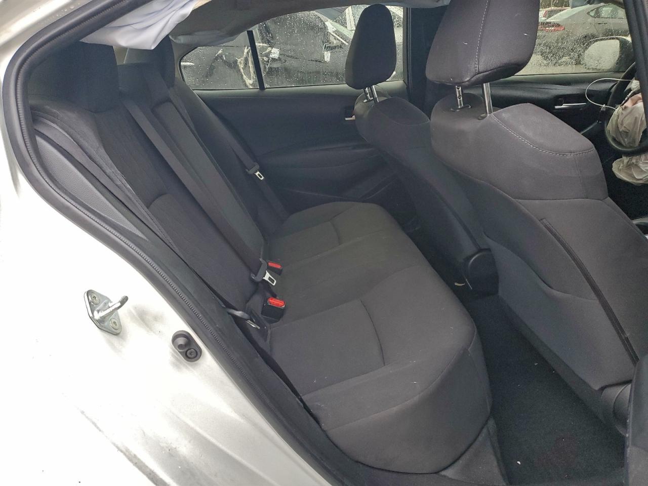 2020 TOYOTA COROLLA LE photo 10