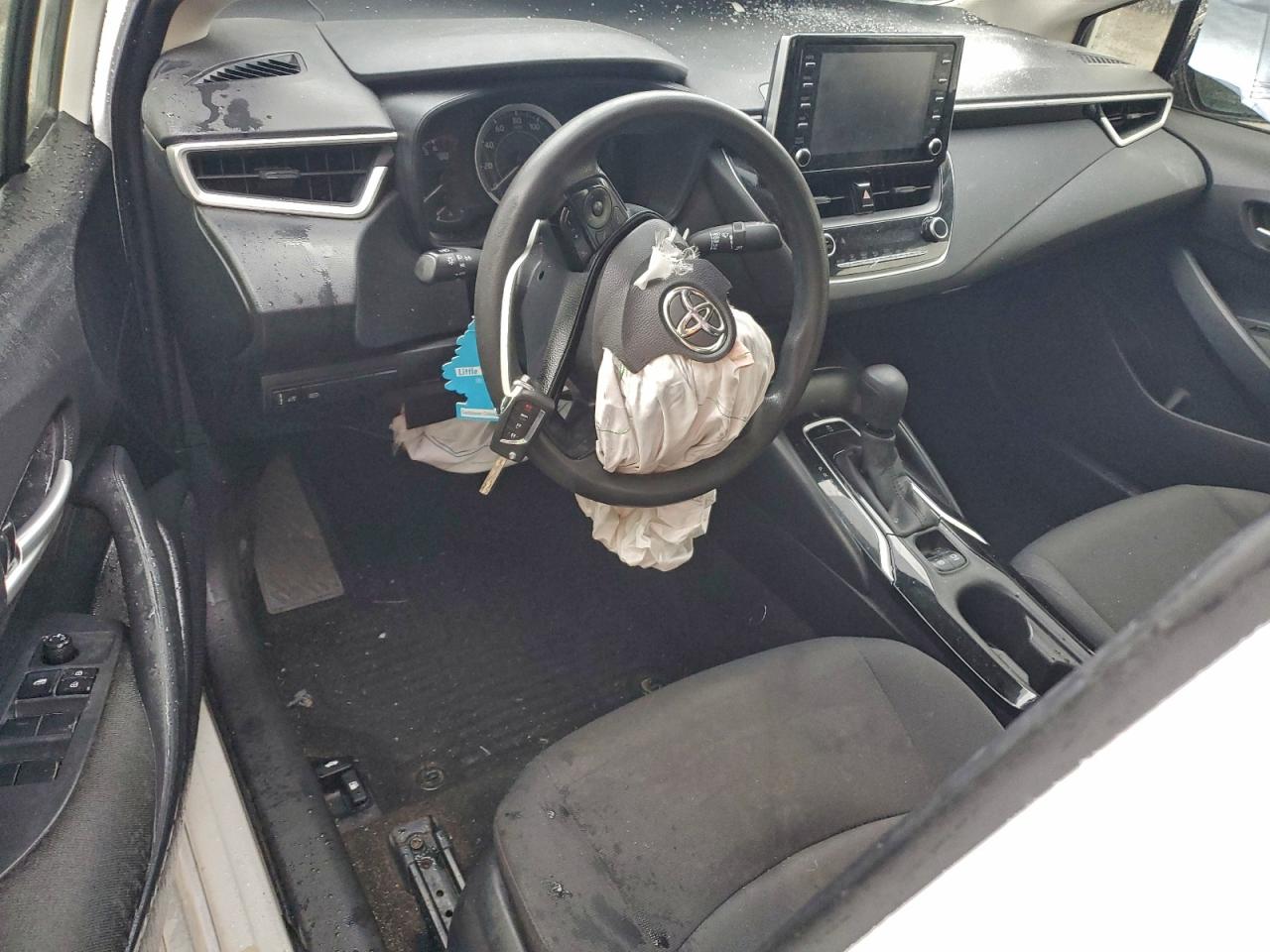 2020 TOYOTA COROLLA LE photo 8