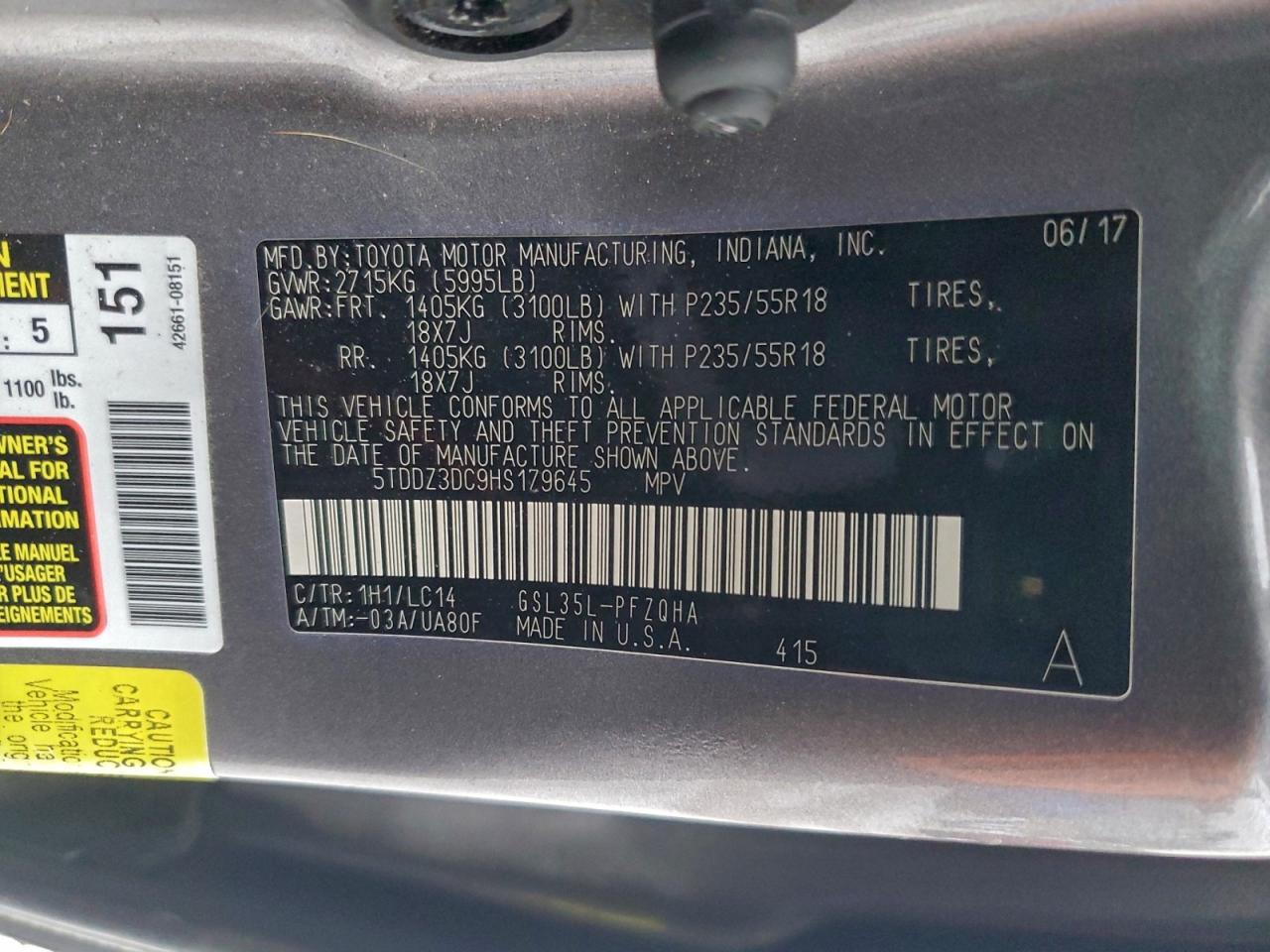 2017 TOYOTA SIENNA XLE photo 13