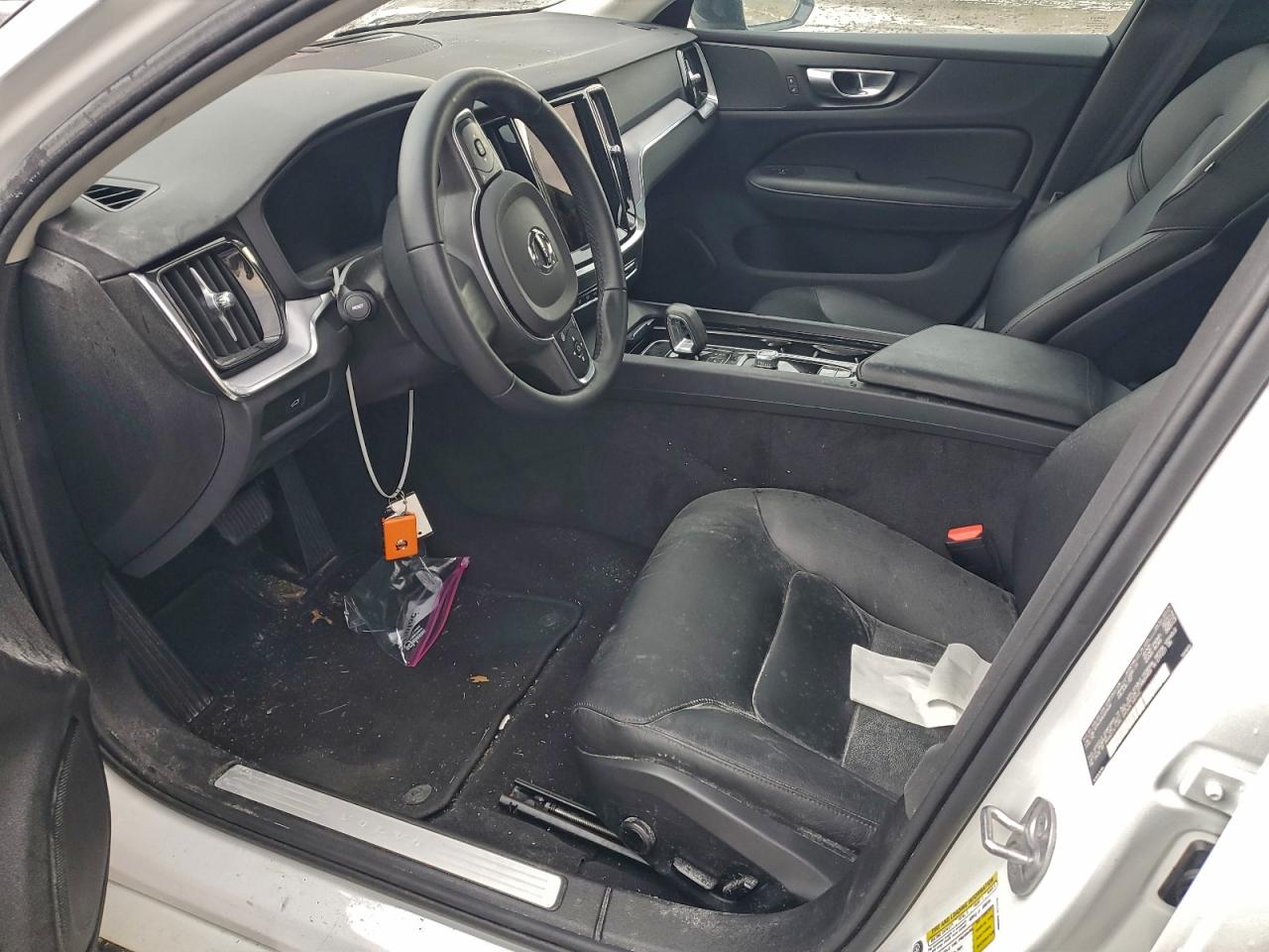 2024 VOLVO S60 CORE photo 7