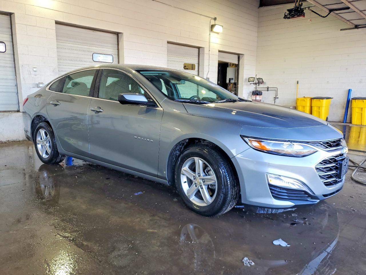 2025 CHEVROLET MALIBU LS photo 4