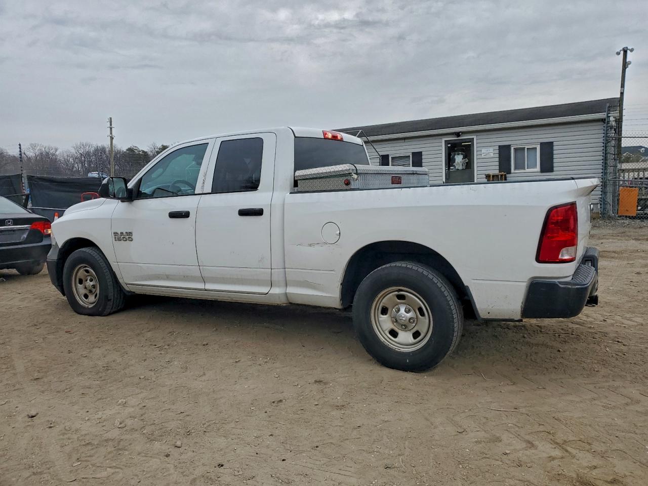 2018 RAM 1500 ST photo 2