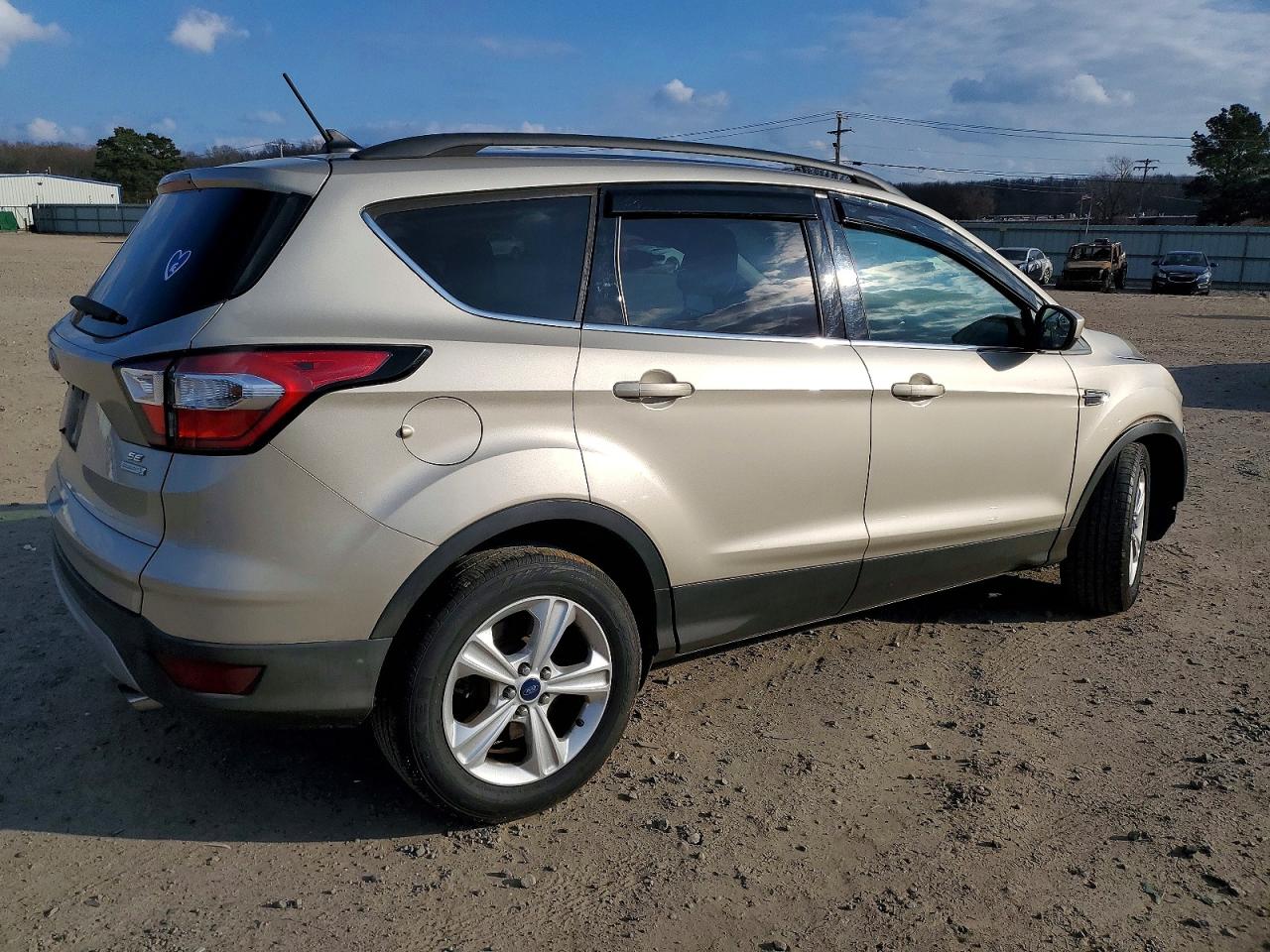 2018 FORD ESCAPE SE photo 3