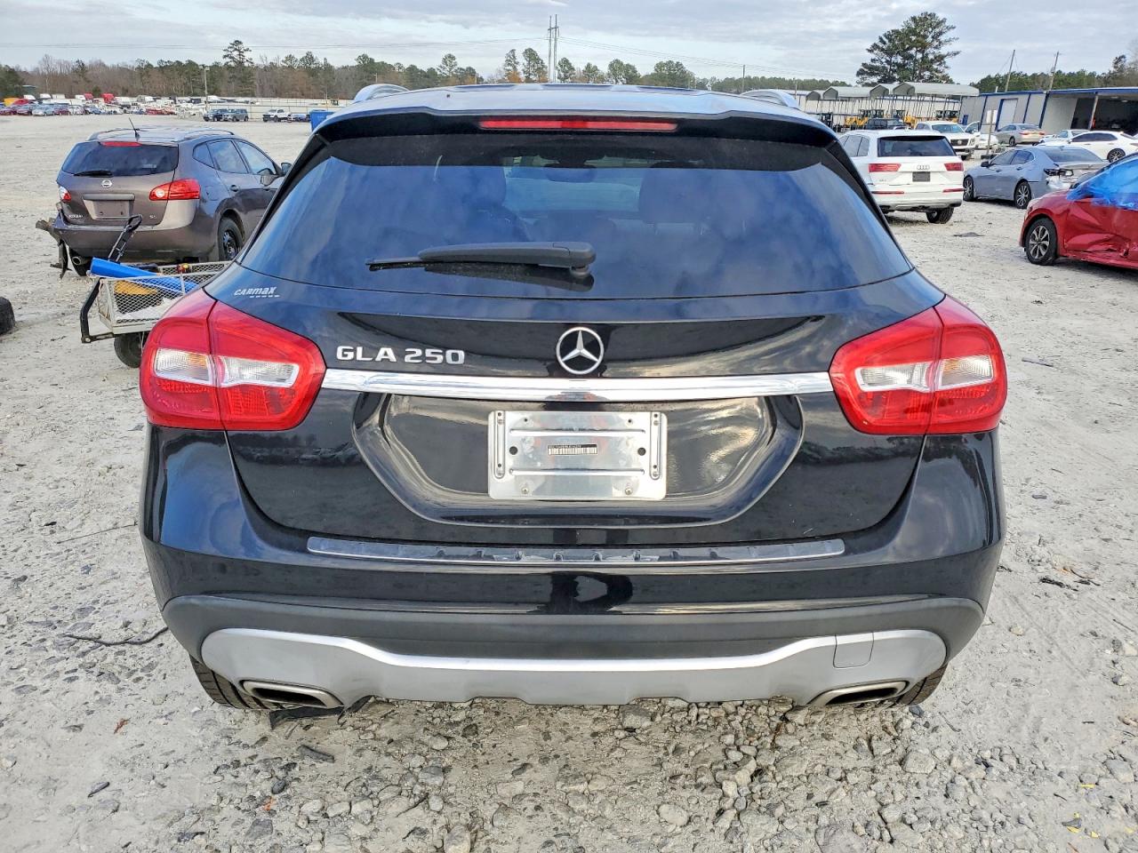 2019 MERCEDES-BENZ GLA 250 photo 6