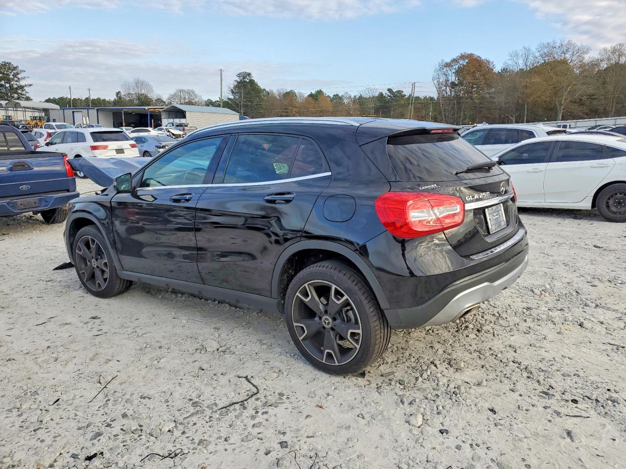 2019 MERCEDES-BENZ GLA 250 photo 2