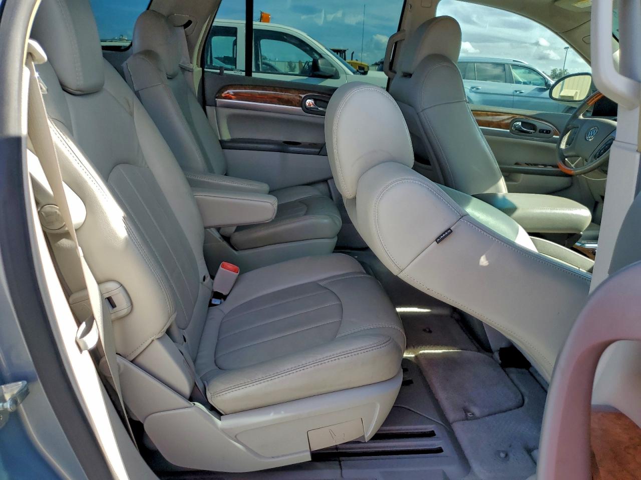 2008 BUICK ENCLAVE CXL photo 21