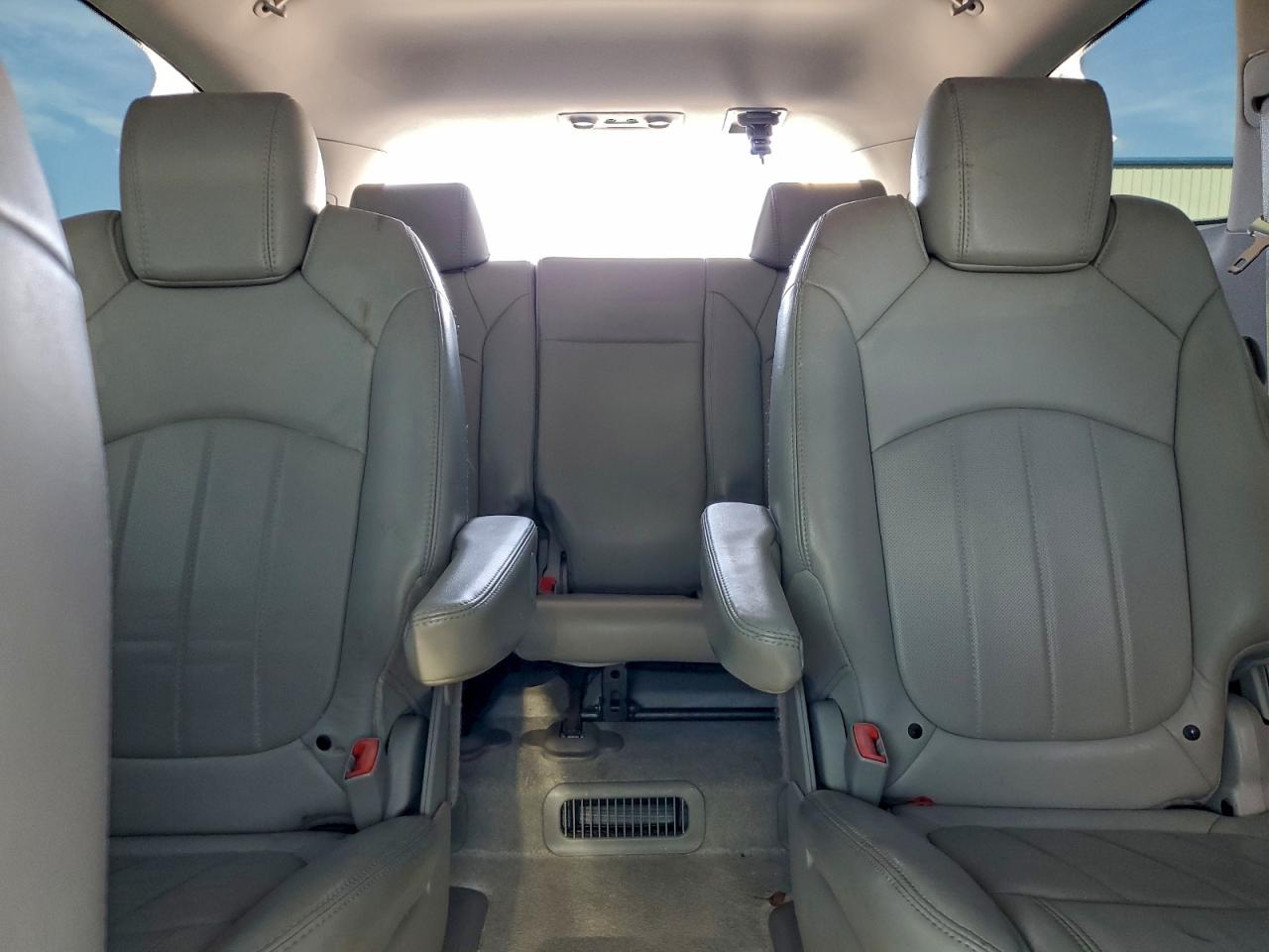 2008 BUICK ENCLAVE CXL photo 19