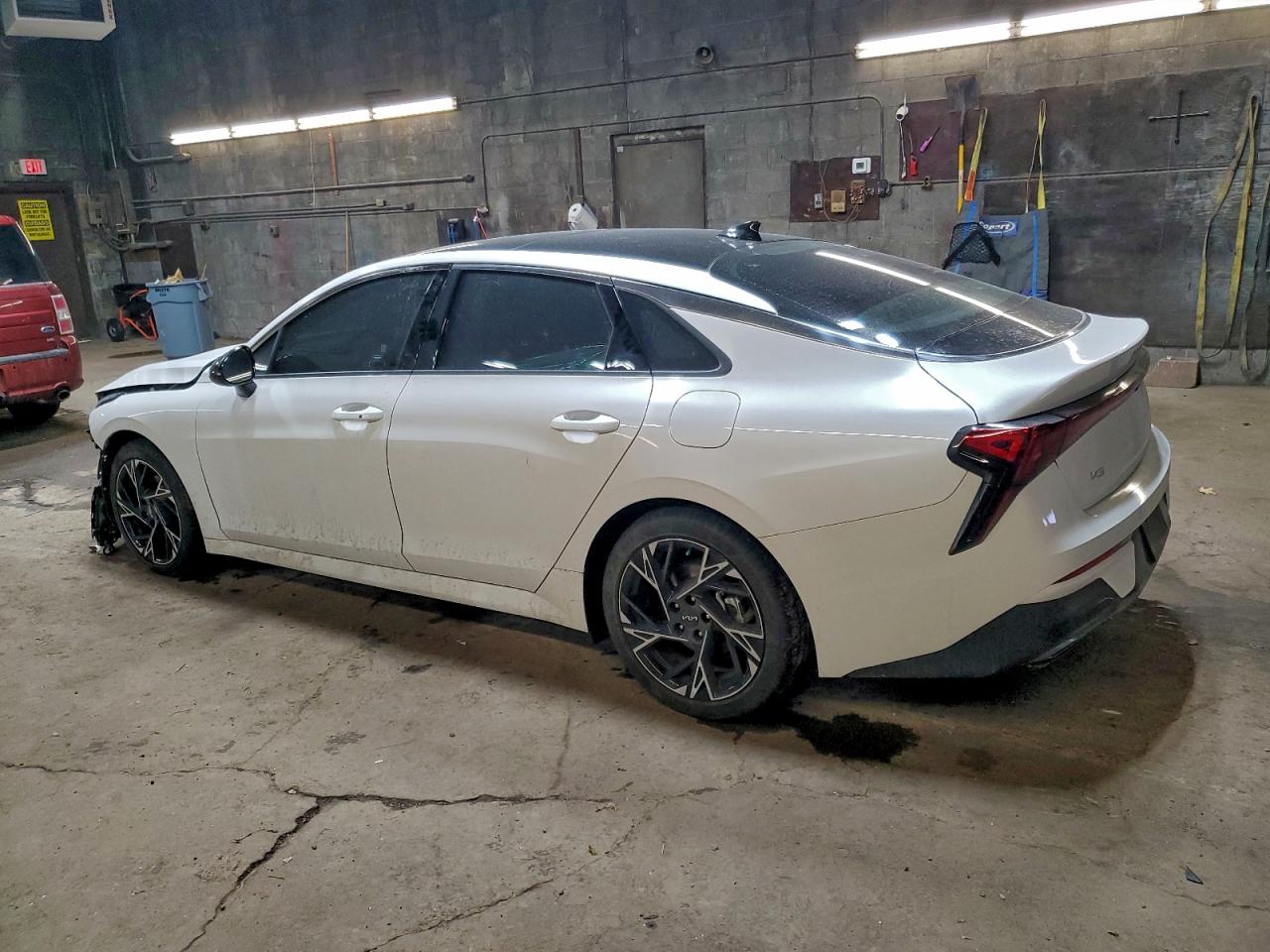 2025 KIA K5 GT LINE photo 2