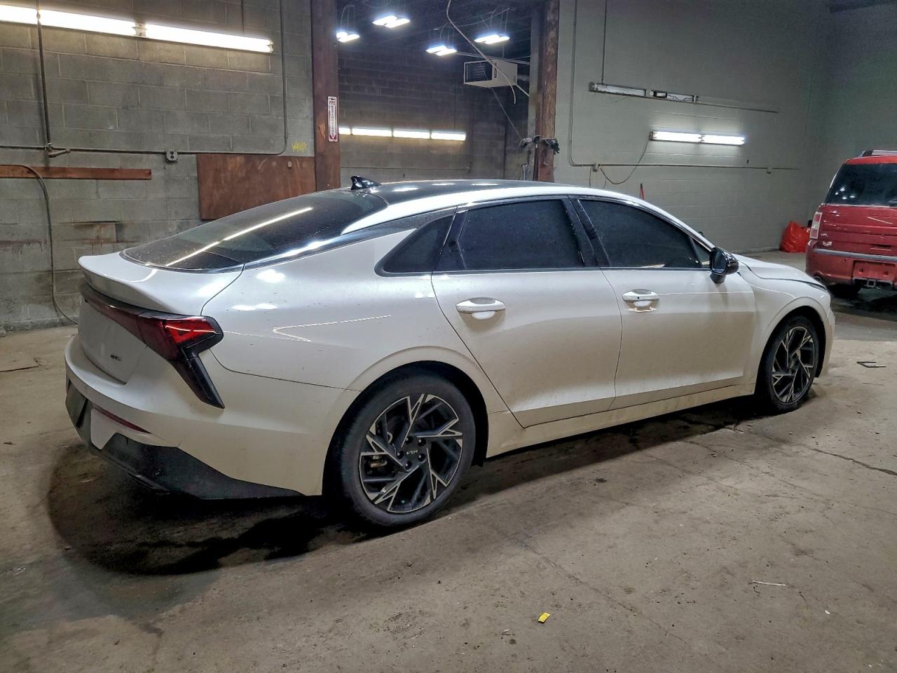 2025 KIA K5 GT LINE photo 3