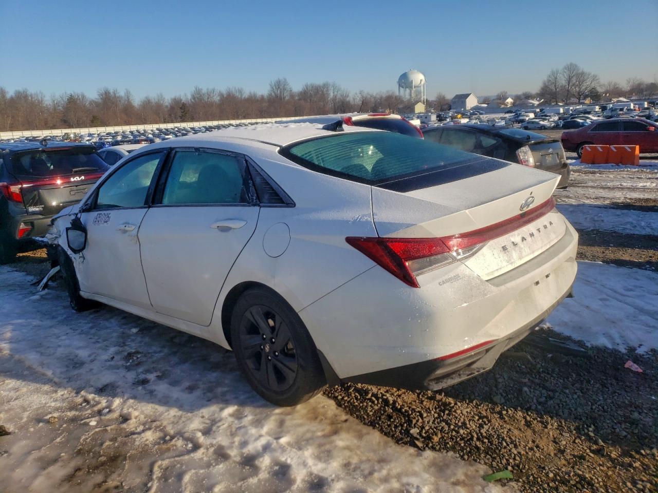 2022 HYUNDAI ELANTRA SEL photo 2