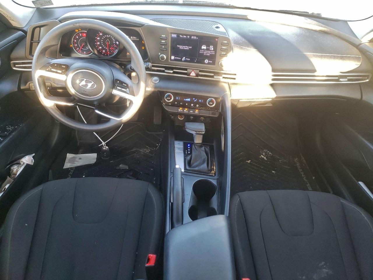 2022 HYUNDAI ELANTRA SEL photo 8