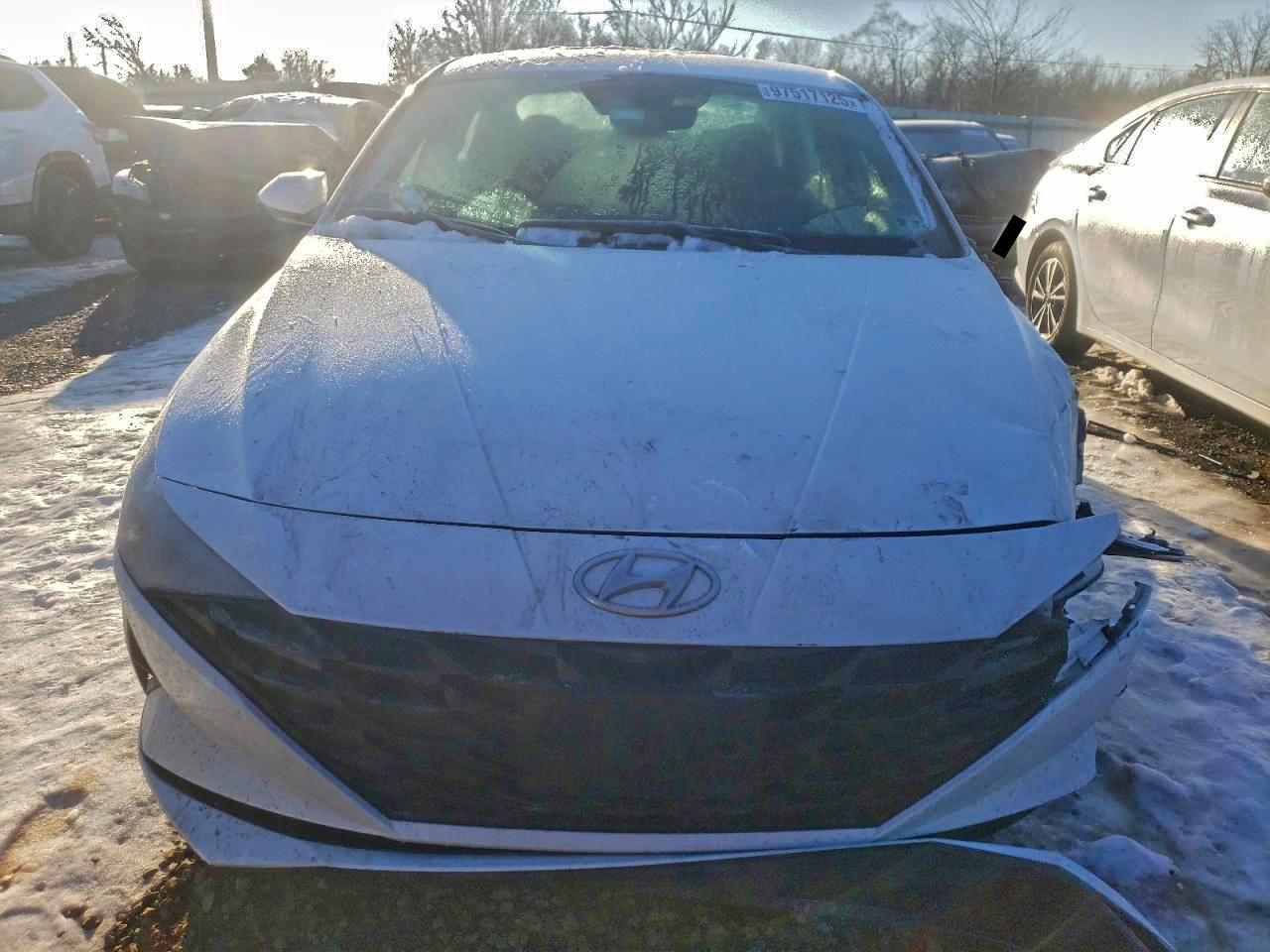 2022 HYUNDAI ELANTRA SEL photo 5