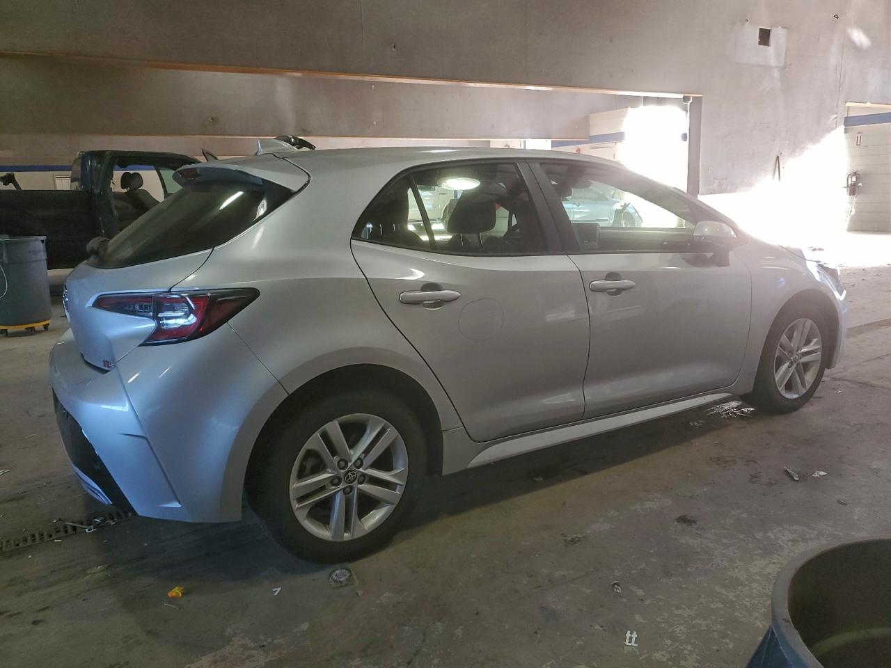 2019 TOYOTA COROLLA SE photo 3