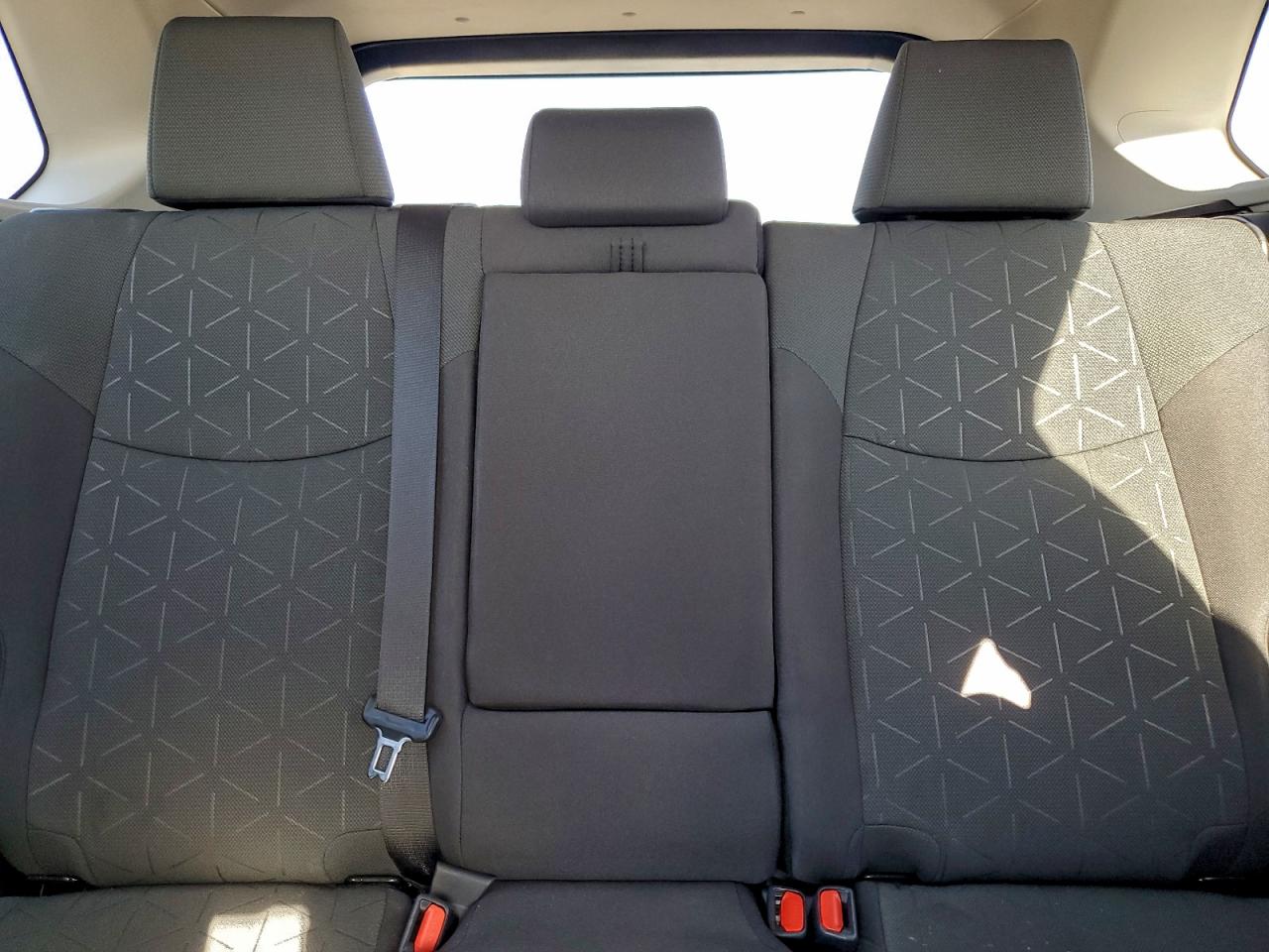 2024 TOYOTA RAV4 XLE photo 28