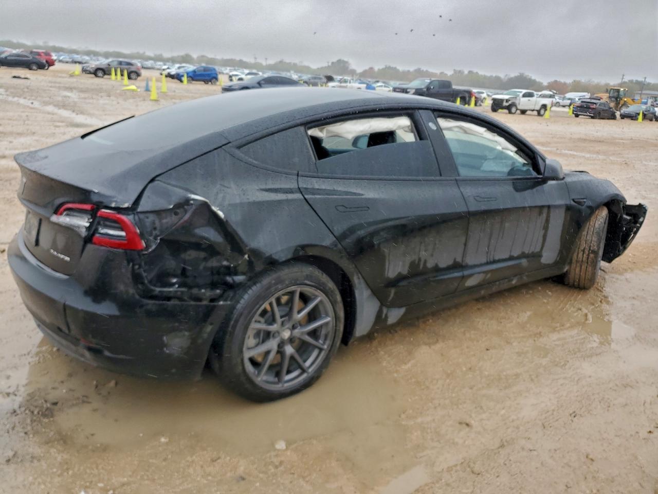 2022 TESLA MODEL 3 photo 3